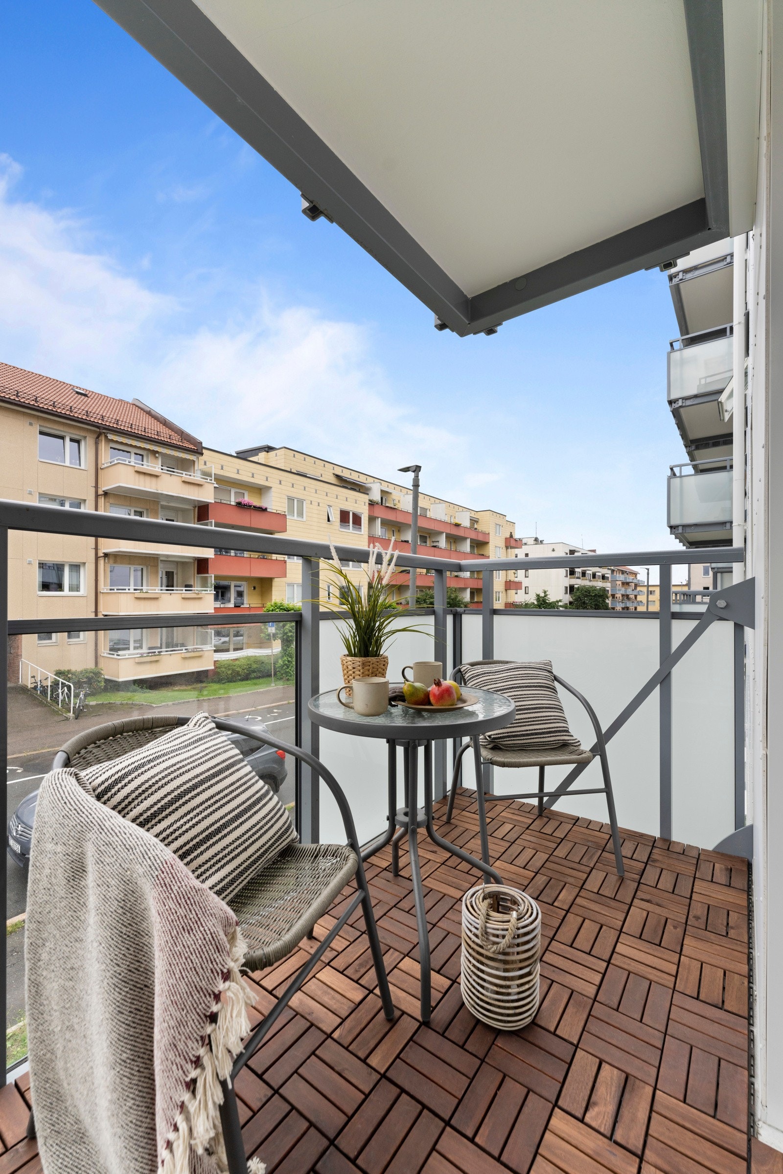 Leilighetens balkong er sørøstvendt og har gode sol og lysforhold. Galleribilde