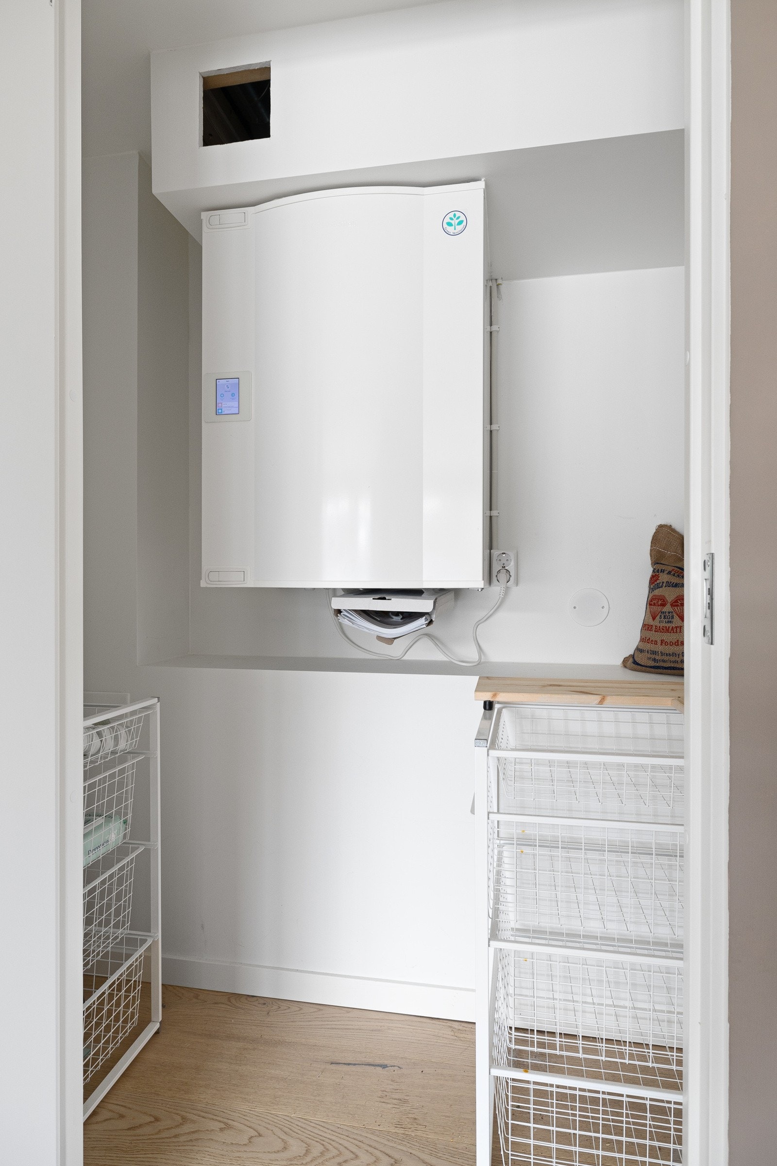 Praktisk bod i leiligheten, som gir plass til ytterligere oppbevaring, Galleribilde