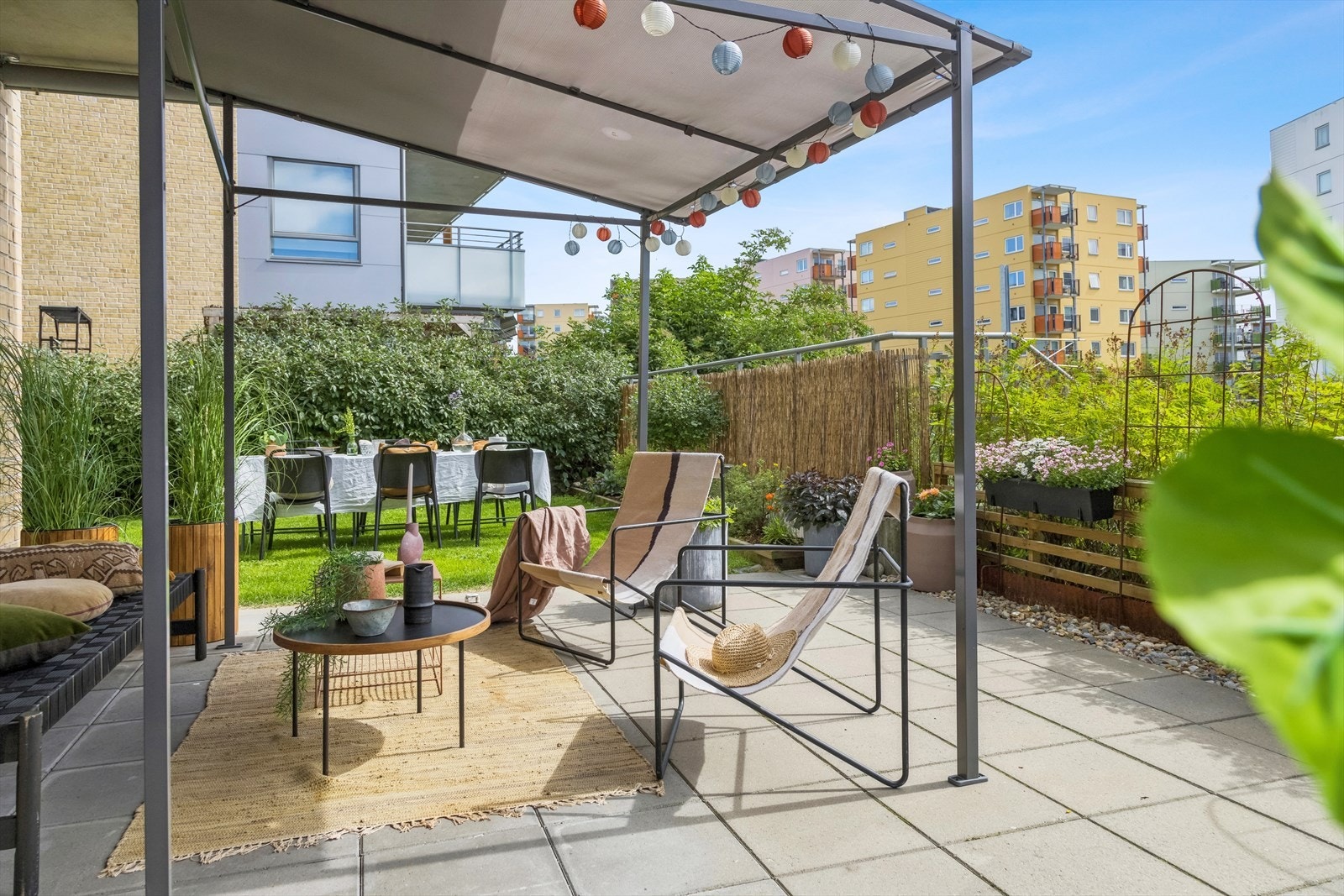 Sørvendt markterrasse på med 24m² Galleribilde