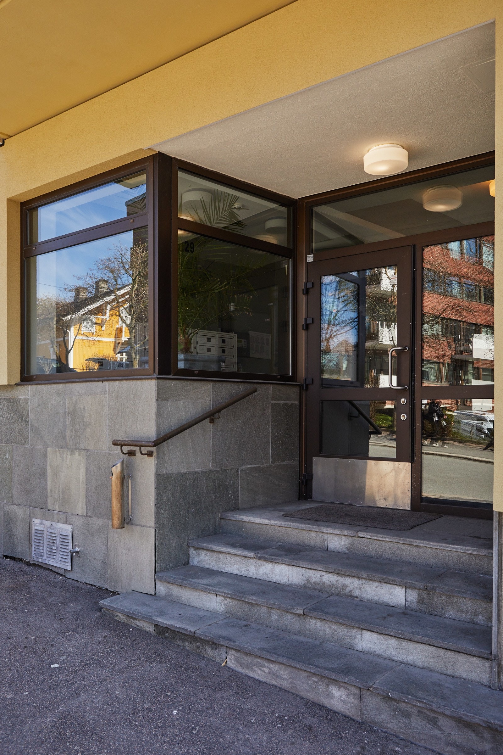 Attraktivt og sentralt beliggende i populært område på Uranienborg. Galleribilde