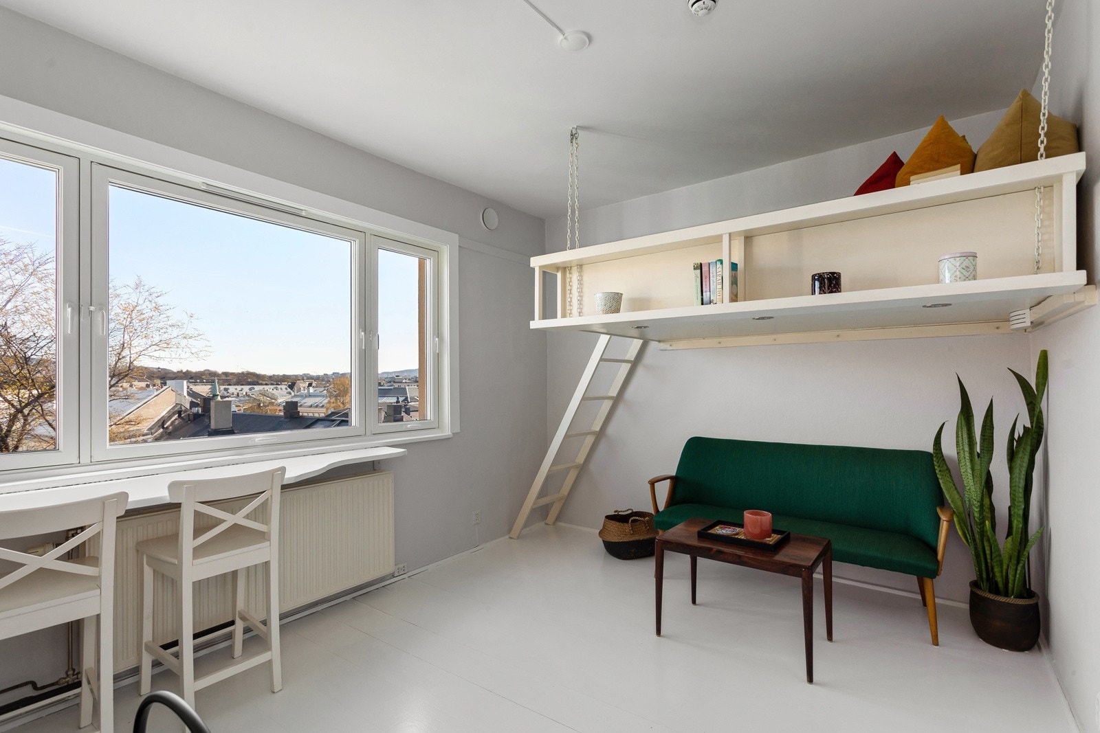 Lys og arealeffektiv 1-roms selveiet toppleilighet med attraktiv beliggenhet. Galleribilde