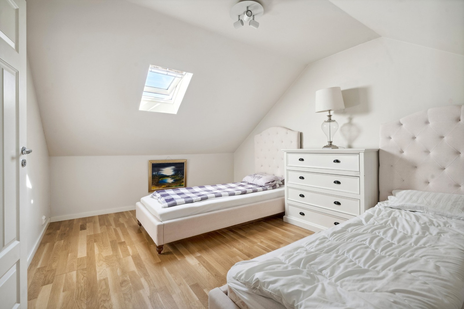 Soverom på loft Galleribilde