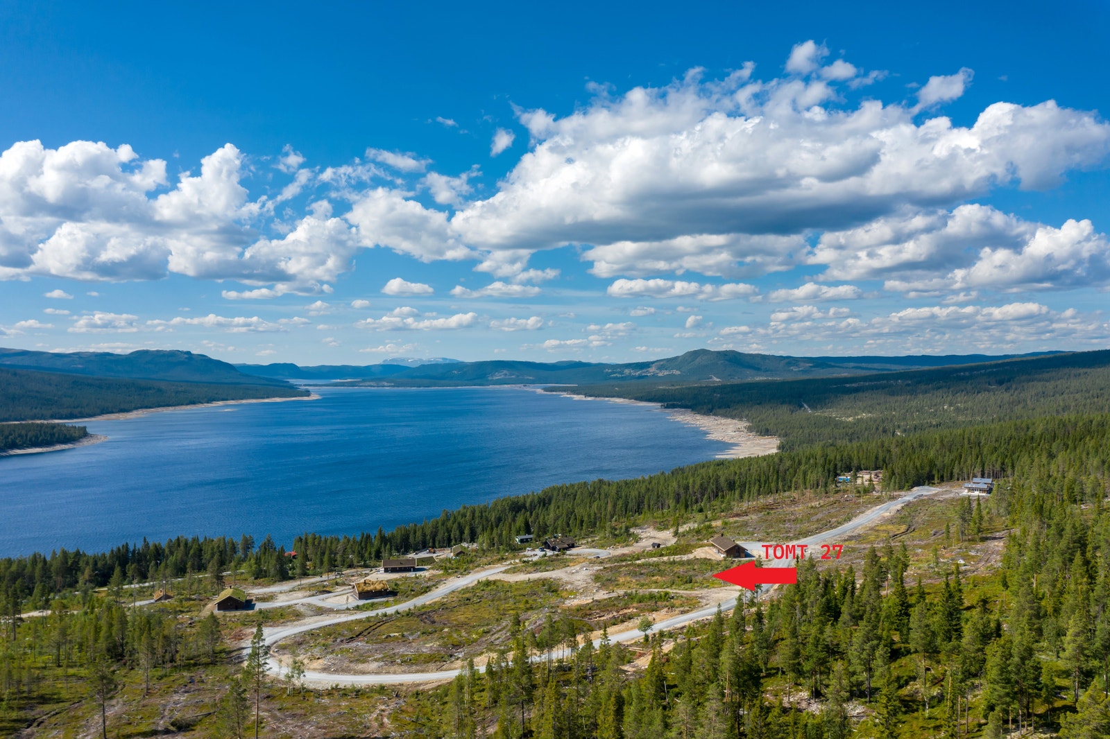 Langedraglia er et hyggelig lite hyttefelt med fantastisk plassering over Tunhovdfjorden. Feltet får i overkant av 20 hytter Galleribilde