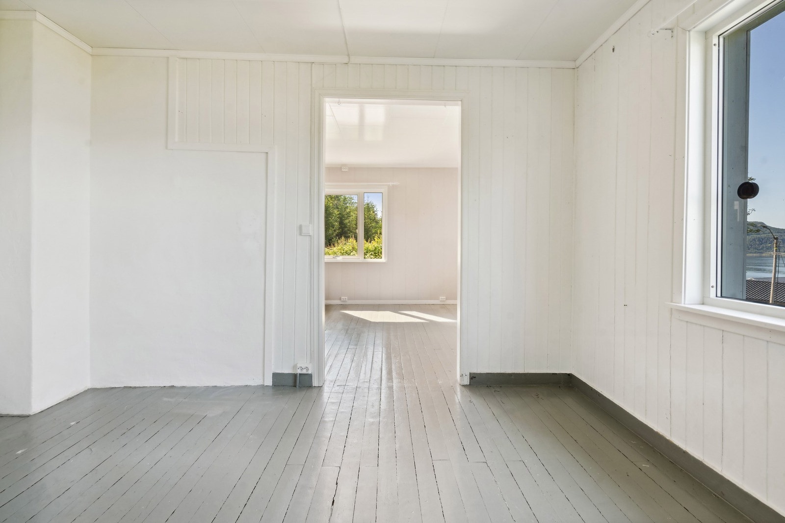 Ut mot stuen Galleribilde