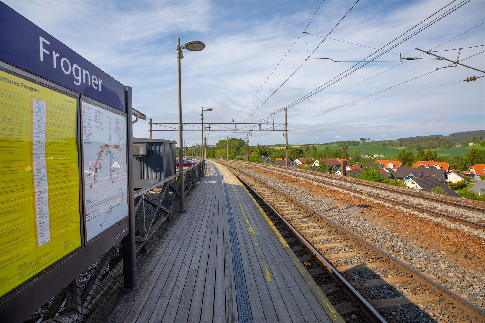 Du går hjemmefra og til Frogner stasjon på 5-6 minutter. Herfra er det 13 minutter til Lillestrøm, og 25 minutter til Oslo S. Galleribilde