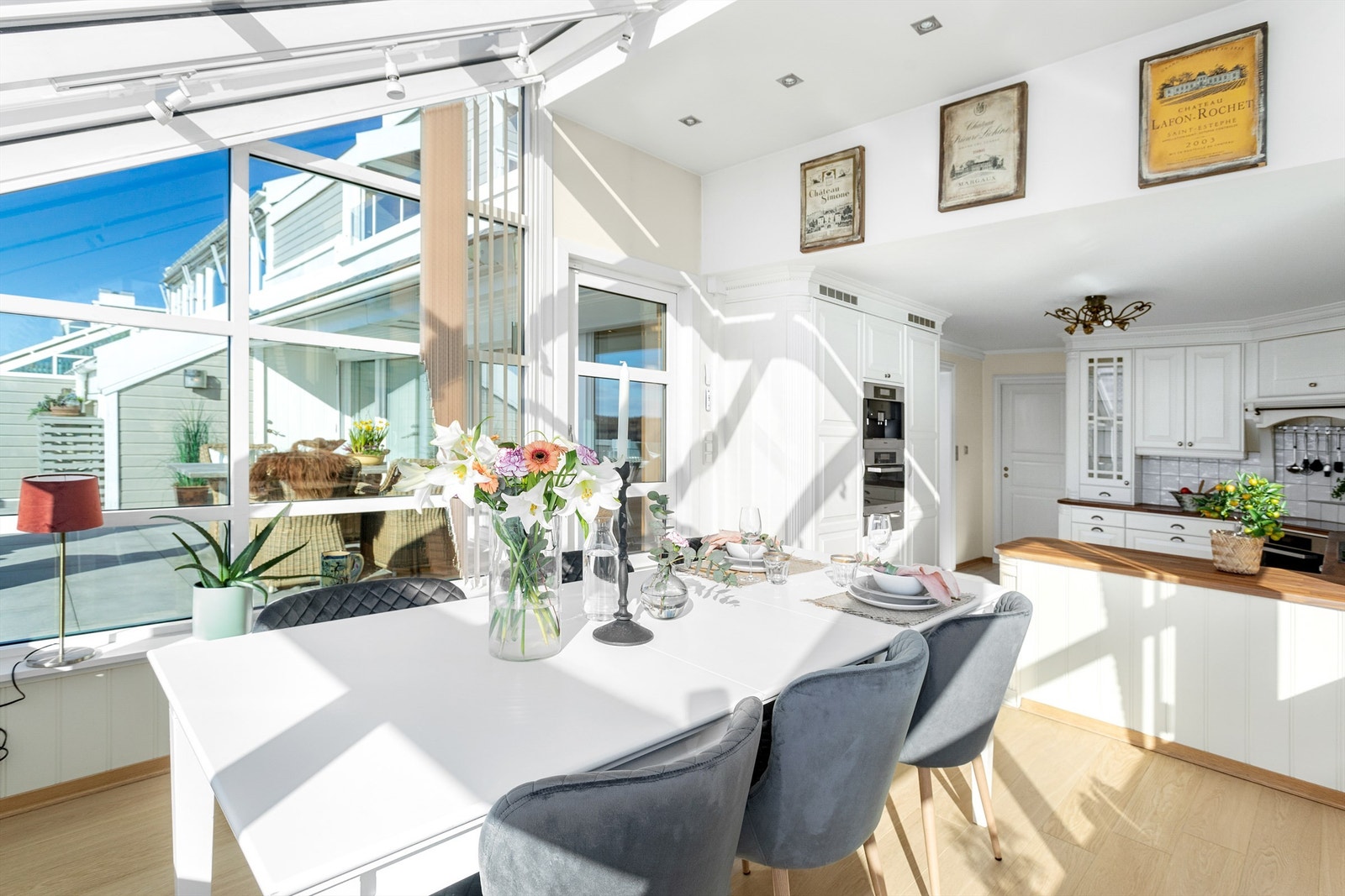 Spiseavdeling i kjøkken Galleribilde