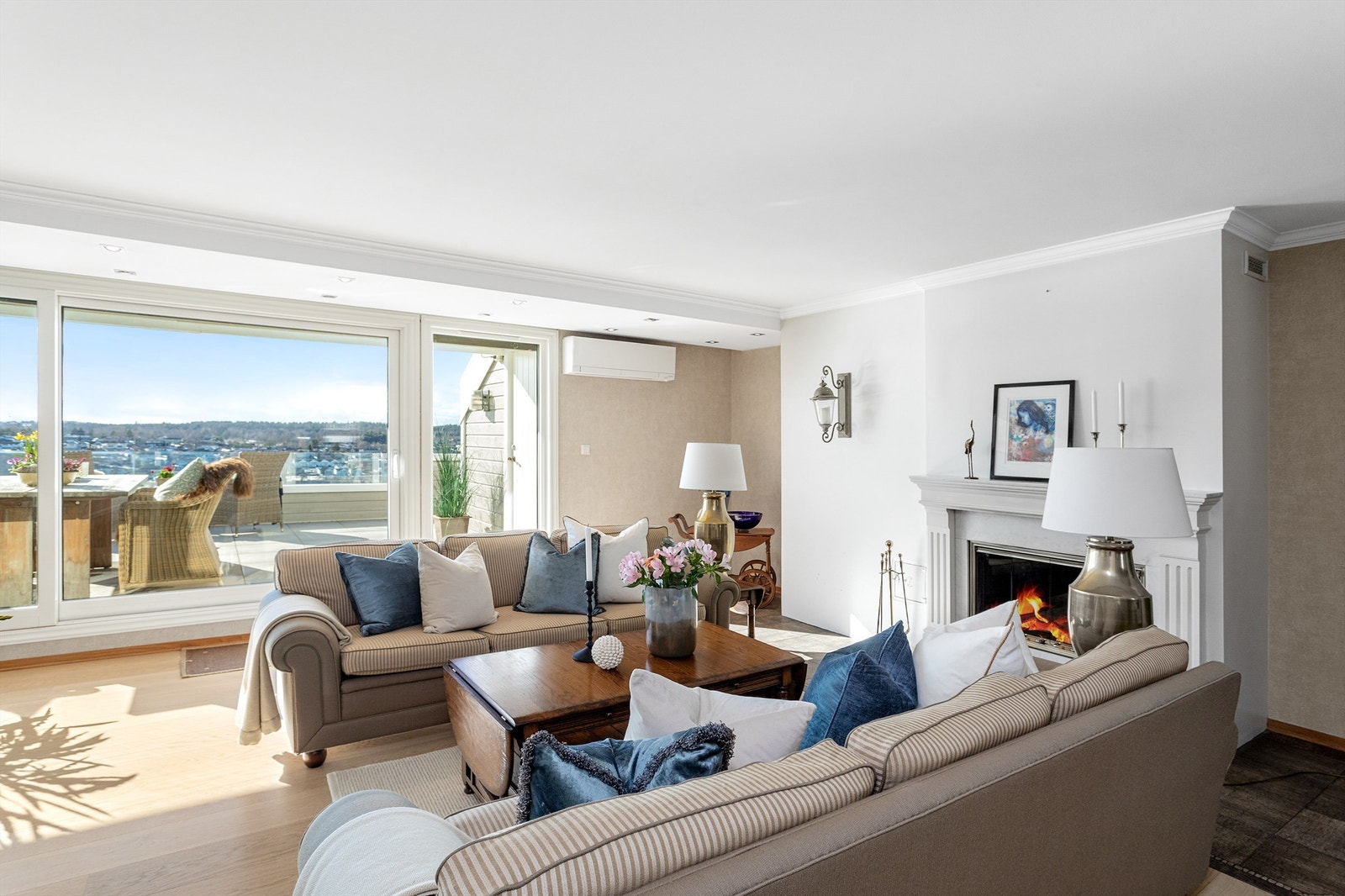 Stue med peis Galleribilde