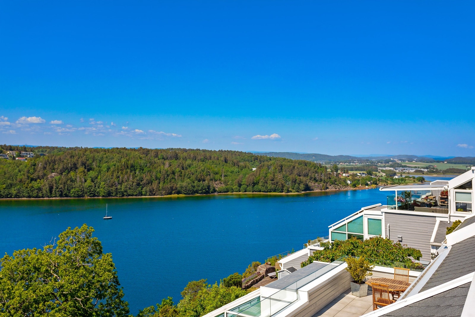 Beliggenheten sørger for panorama utsikt Galleribilde