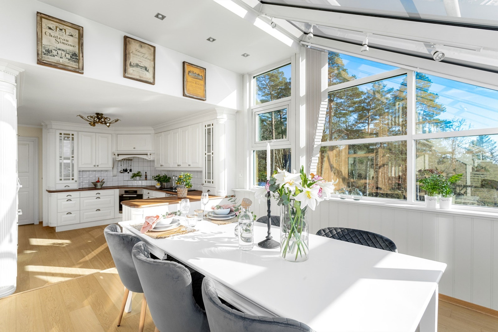 Spiseavdeling i kjøkken Galleribilde