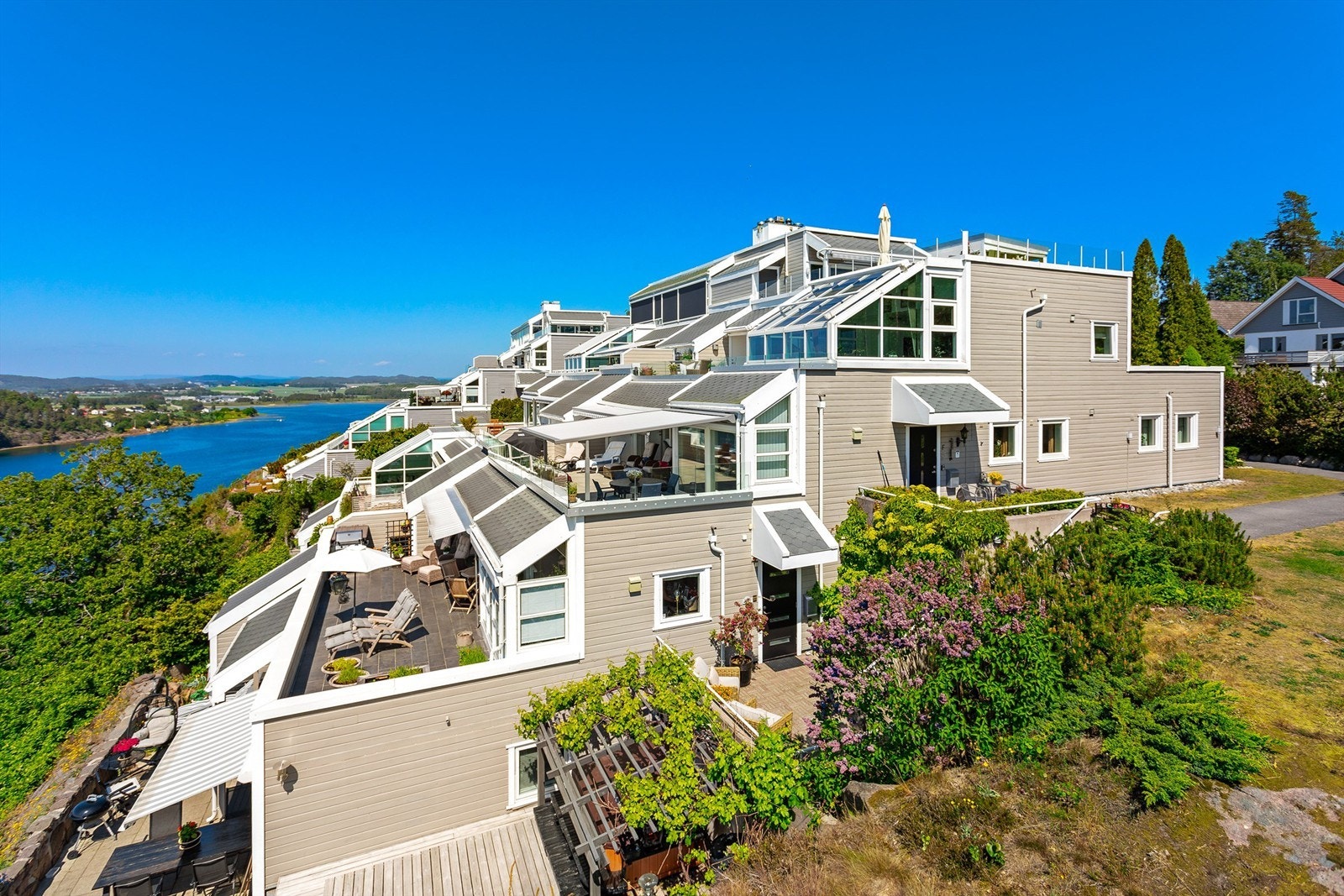 Ramberg terrasse Galleribilde