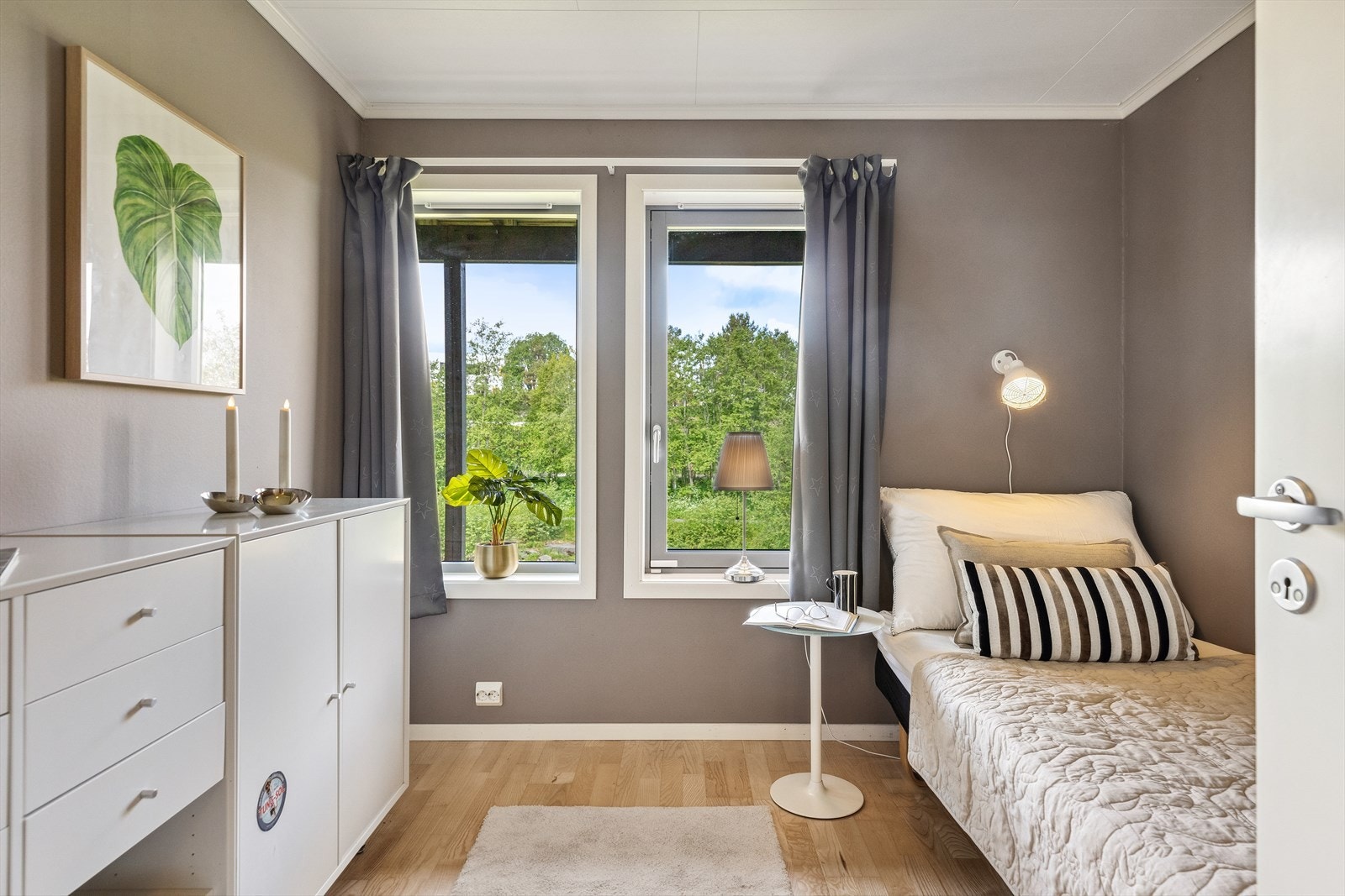 Det tredje soverommet er på 7 m². Godt egnet som f.eks. barnerom eller hjemmekontor. Galleribilde