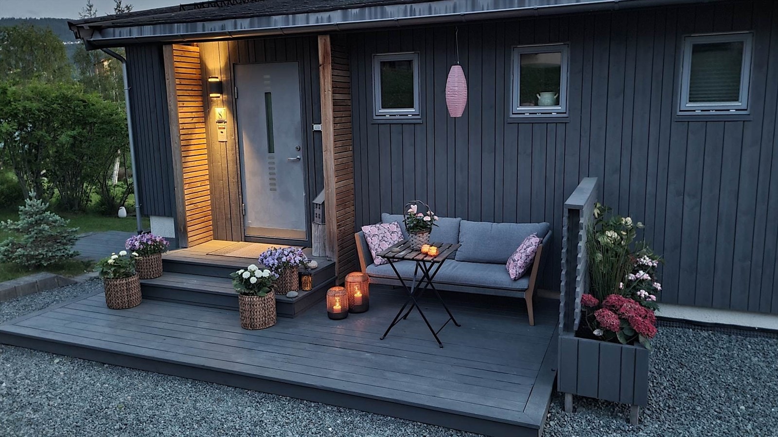 Selgers private bilde. Eiendommen har store og fine uteplasser. Galleribilde