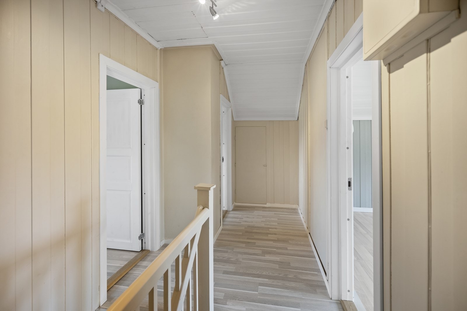 Det er 3 gode soverom i andre etasje. Galleribilde