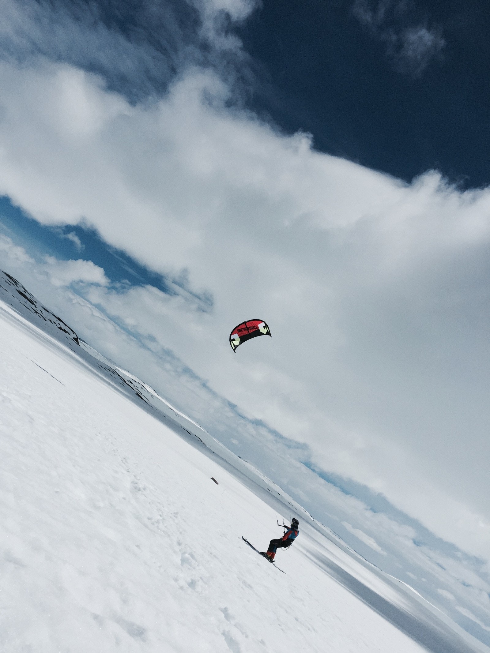 Kiting rett utenfor døra. Galleribilde