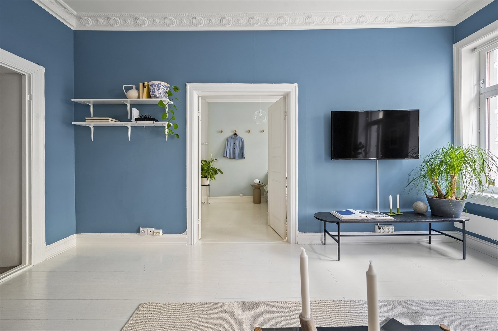 Svært generøs takhøyde gir en god romfølelse Galleribilde