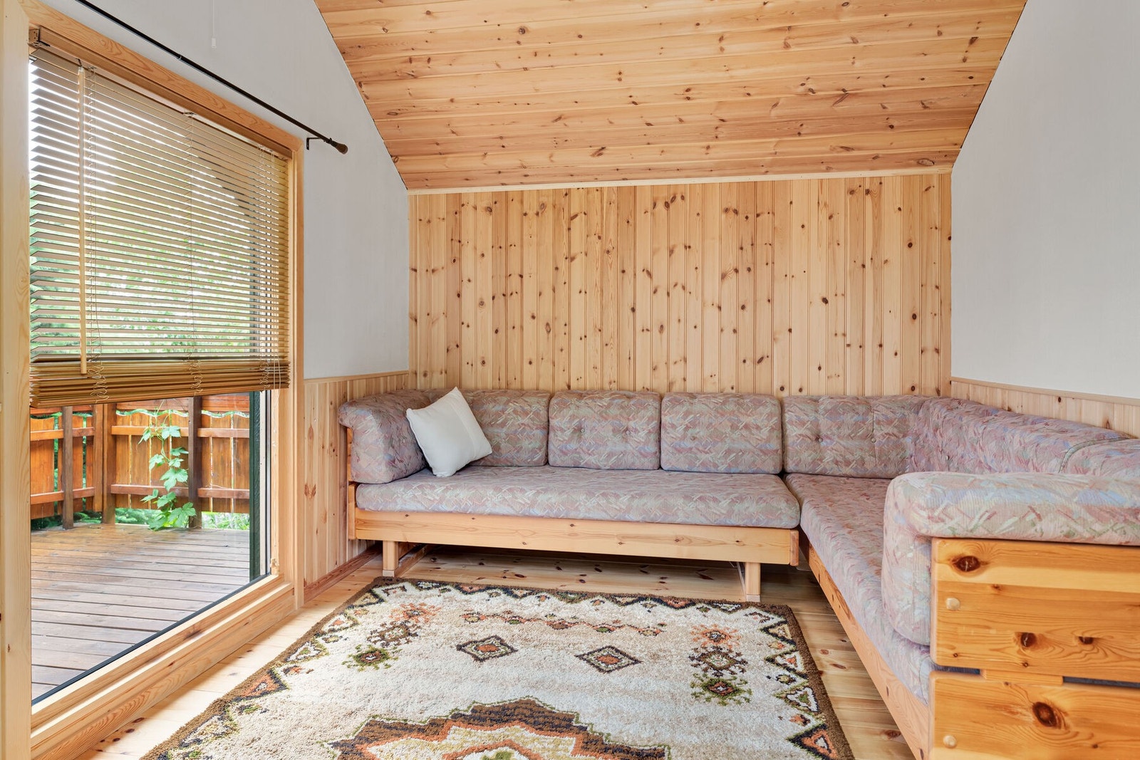 Annekset er isolert og innredet som en sommerstue. Galleribilde