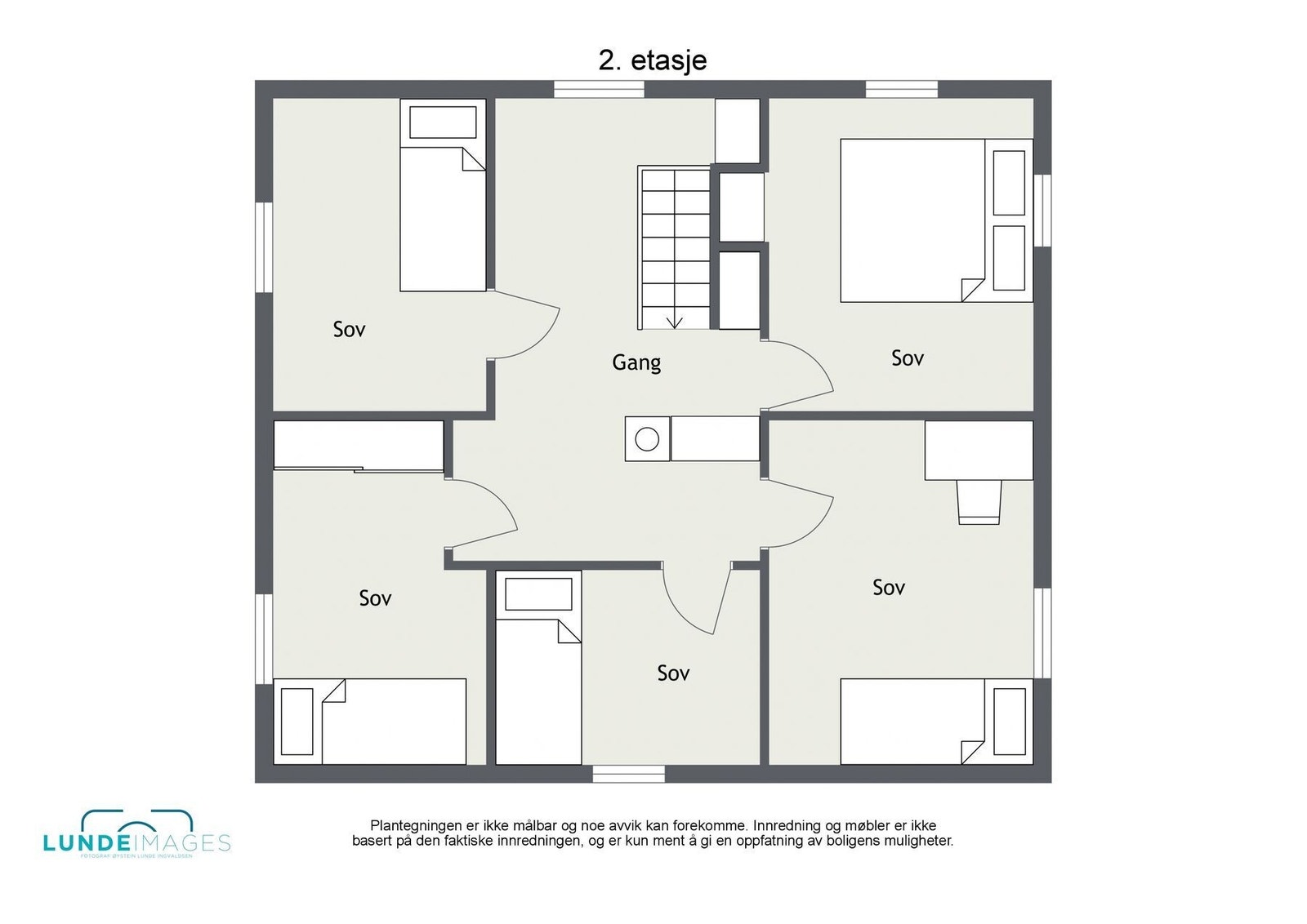 Plantegning 2. etasje - ikke målbar - boligens loftsetasje er på ca. 48 kvm BRA og består av trappegang og 5 soverom. Det gjøres oppmerksomt på at to av soverommene ikke oppfyller kravene til rømningsvei. Størrelsen på vinduer tilfredsstiller ikke krav ti Galleribilde