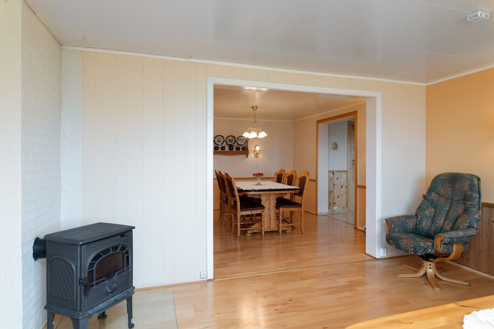 Oppvarming med vedovn gir en ekstra trivelig og god romfølelse. Galleribilde