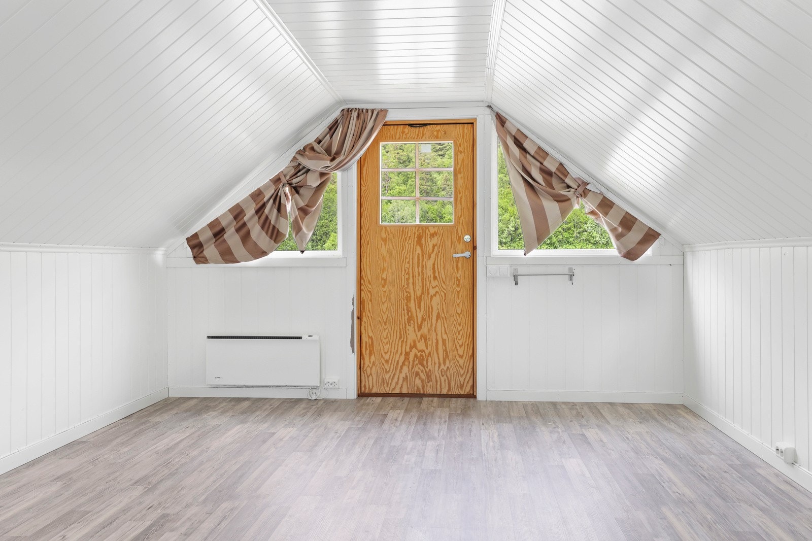 Loft på garasjen Galleribilde