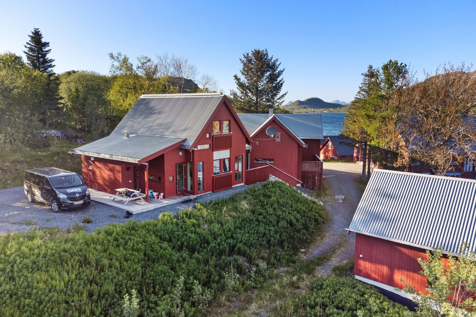 Meget pent opparbeidet og gjennomført eiendom Galleribilde