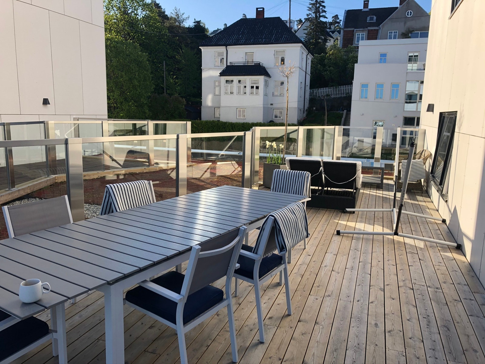 Stor privat takterrasse med gode solforhold Galleribilde