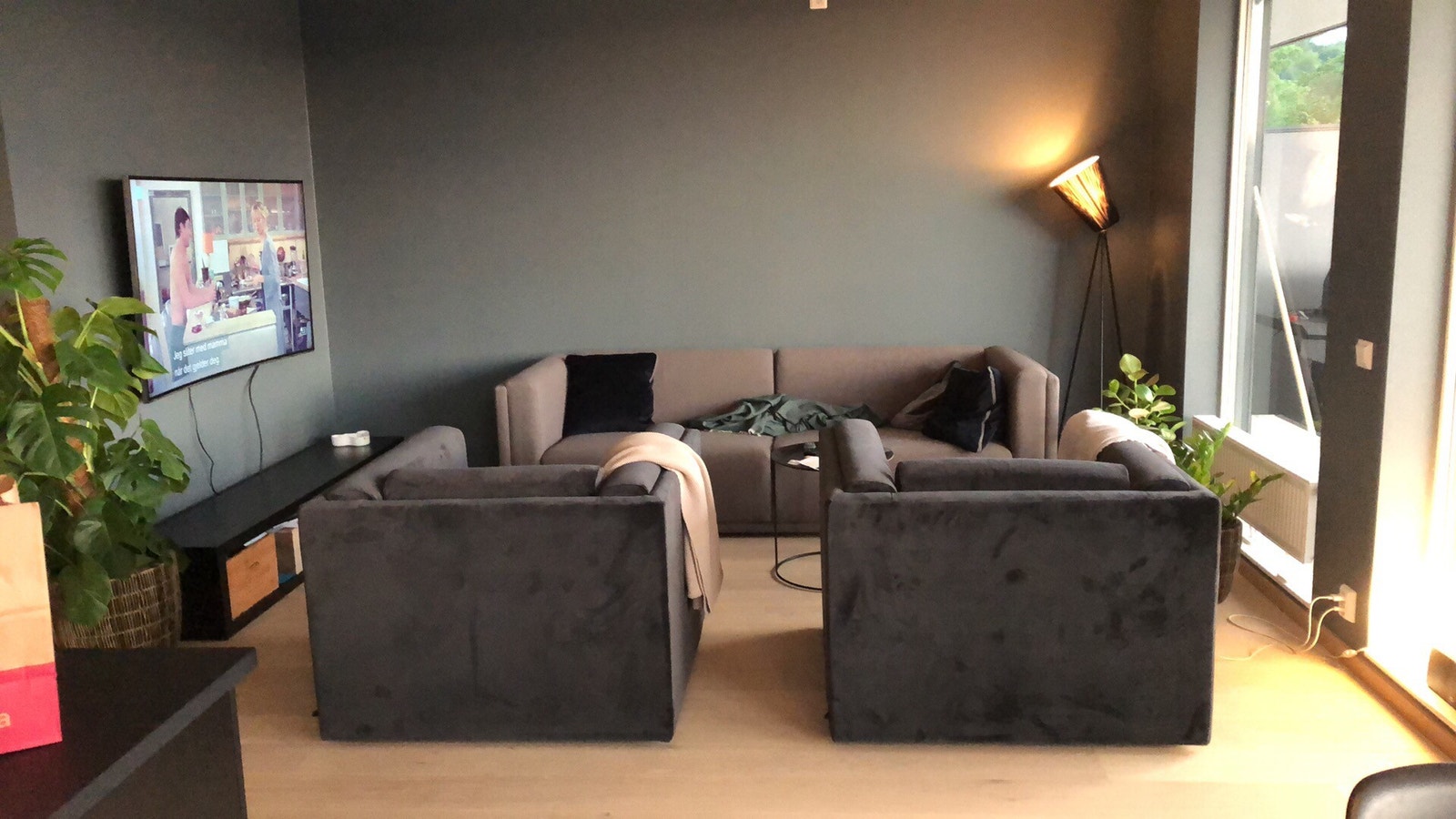 Stueområdet har god plass til møbler Galleribilde