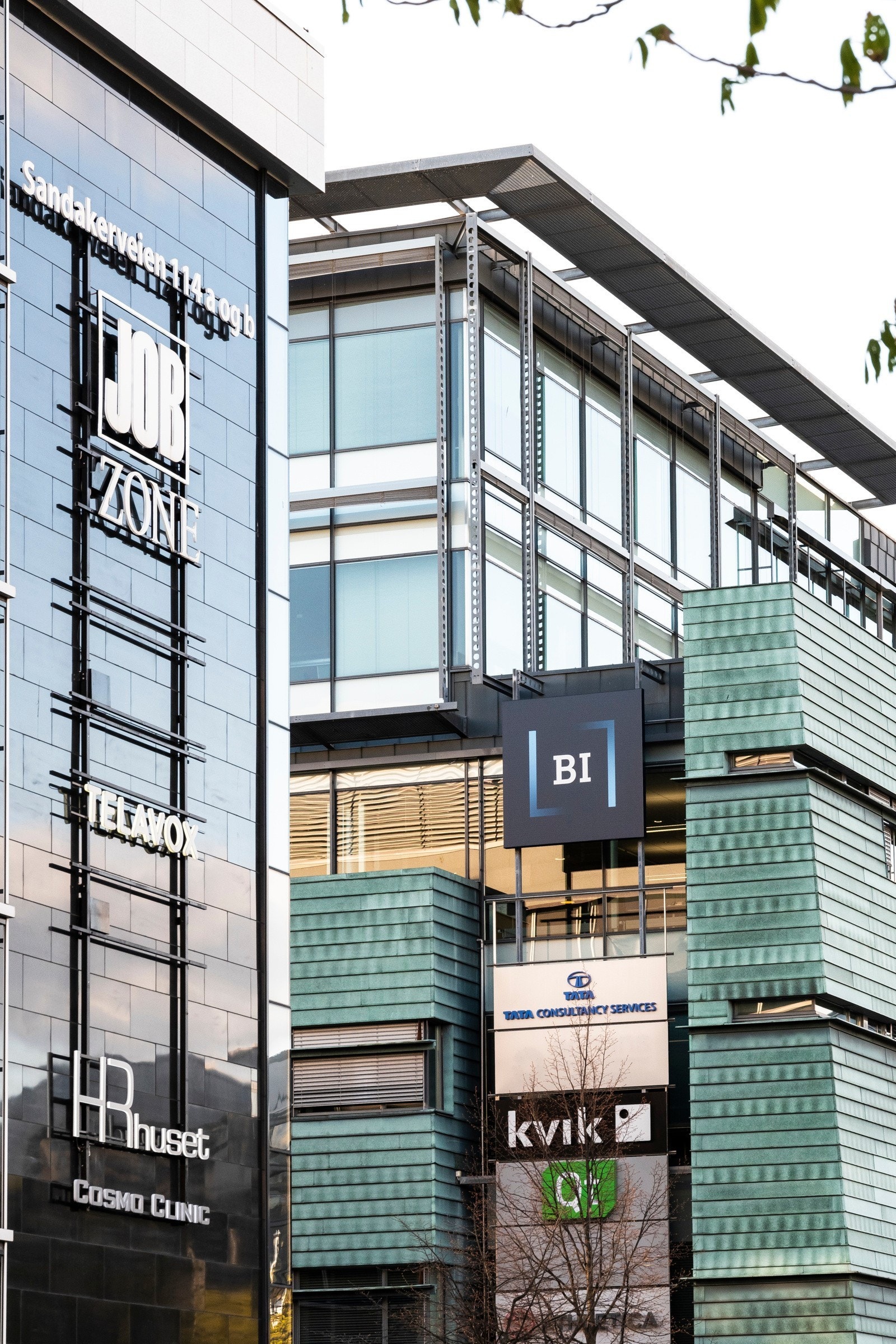 Kort vei til BI Galleribilde