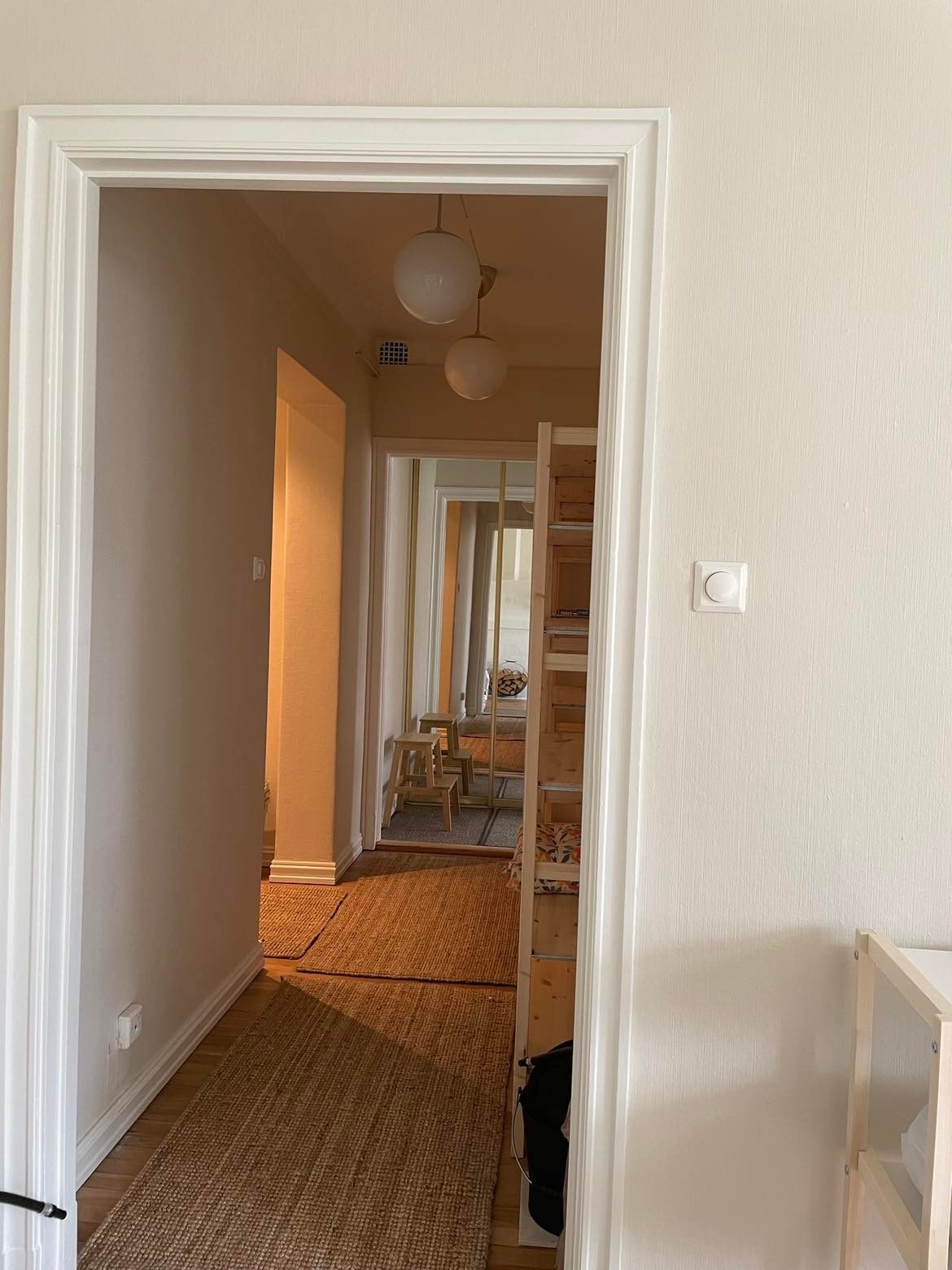 Fra stue mot gang- bilde 1 aug 2023 Galleribilde