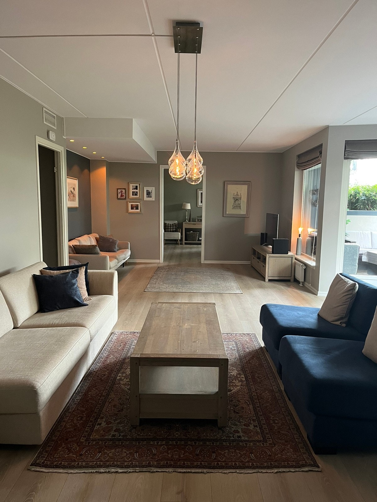 Stue og tv-stue på hele 45m2 Galleribilde