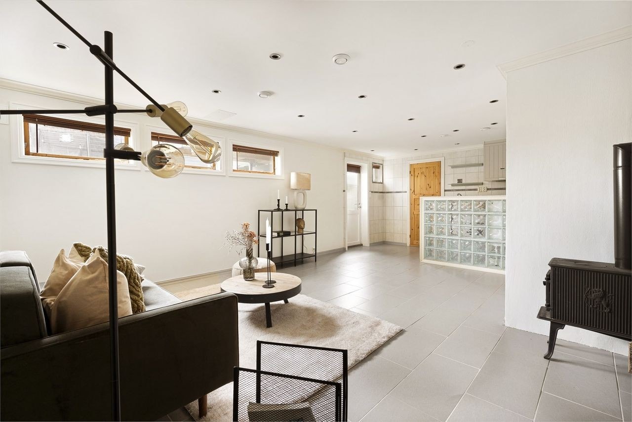 Stue med åpen kjøkkenløsning Galleribilde