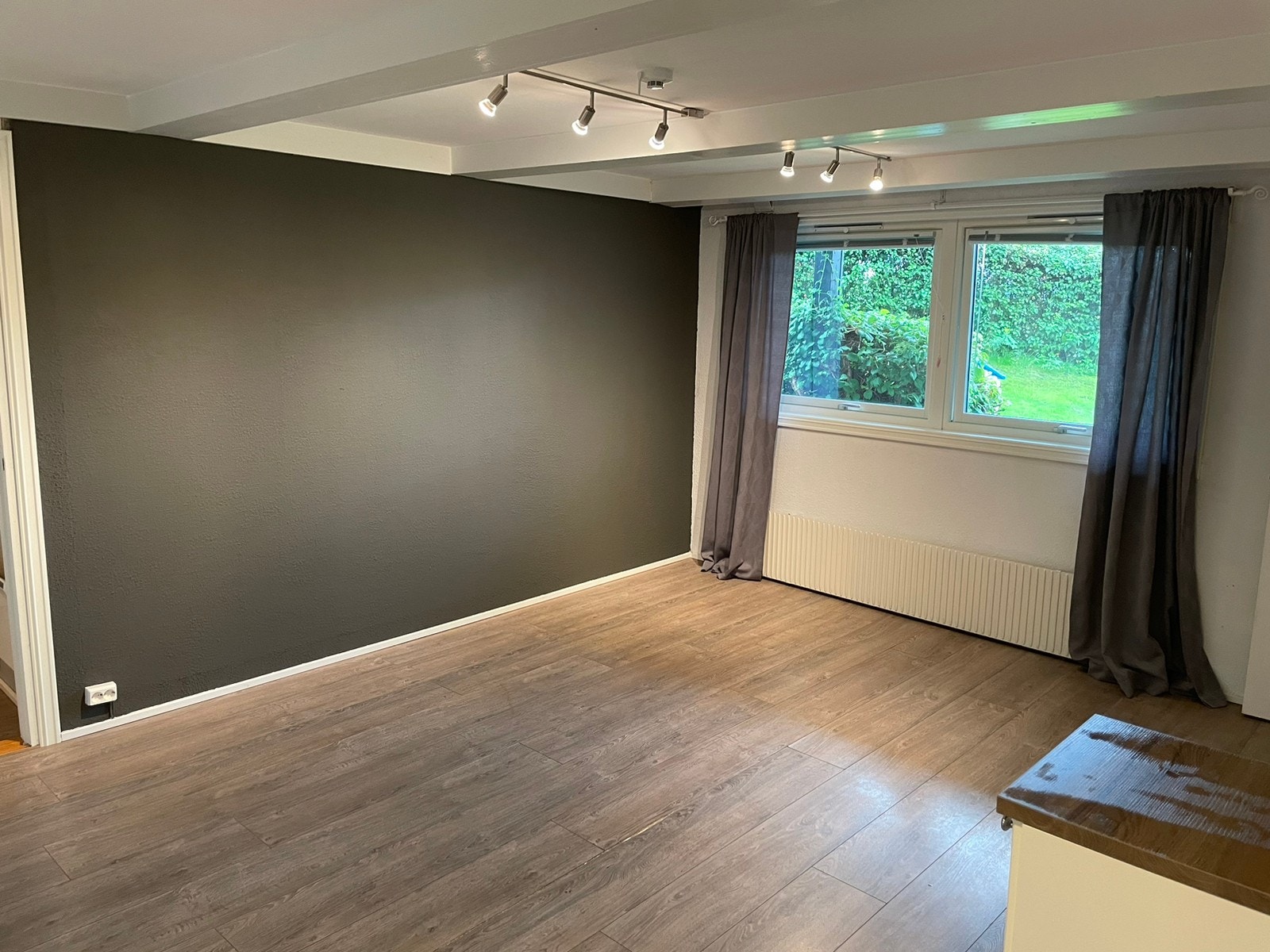 Stue uten møbler Galleribilde