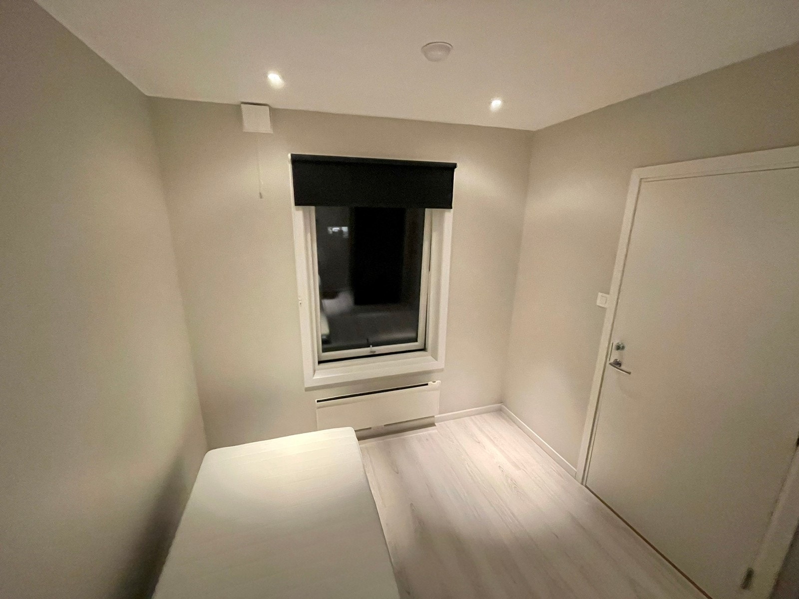 Rom 1, 1 etg 3900kr mnd Galleribilde