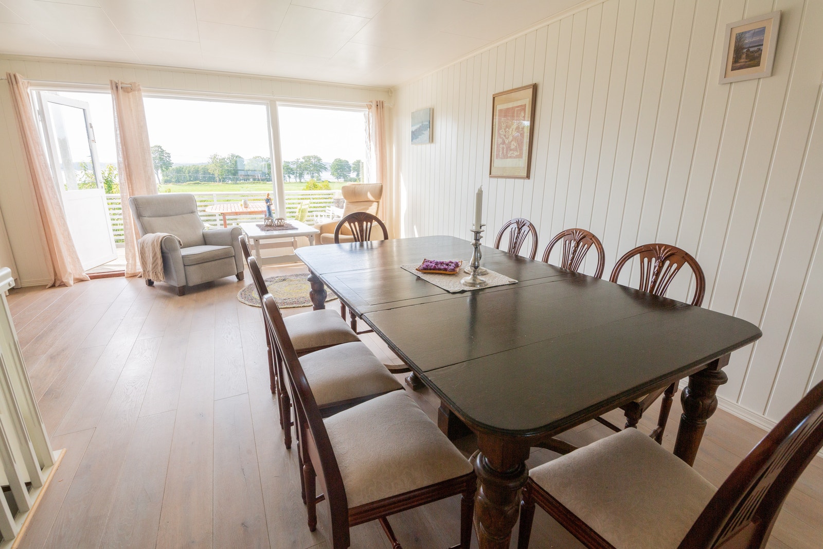 L2: Spisestue Galleribilde