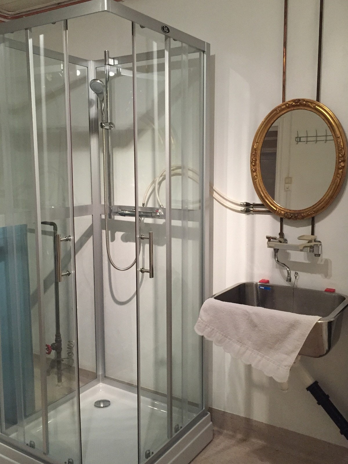 Dusj og vask Galleribilde