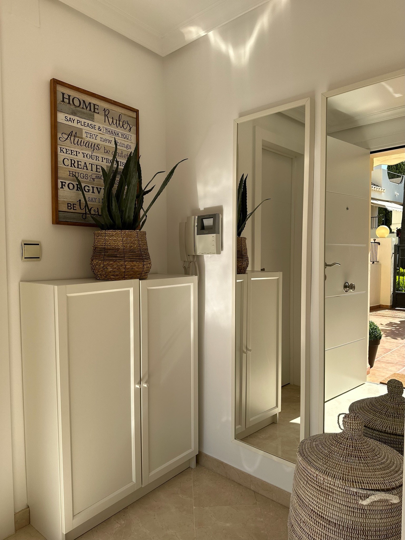 Inngangsparti / hall Galleribilde