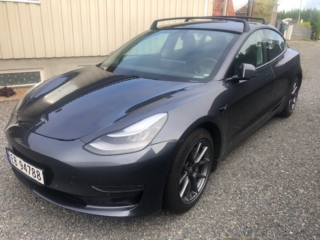 Tesla Model 3 Long Range AWD, krok, takstativ, varmep, 2 sett hjul mv