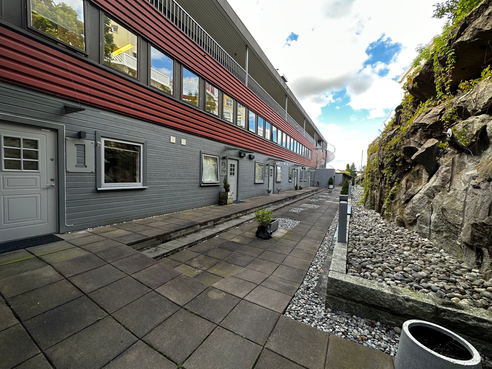 Rolig bakgård Galleribilde