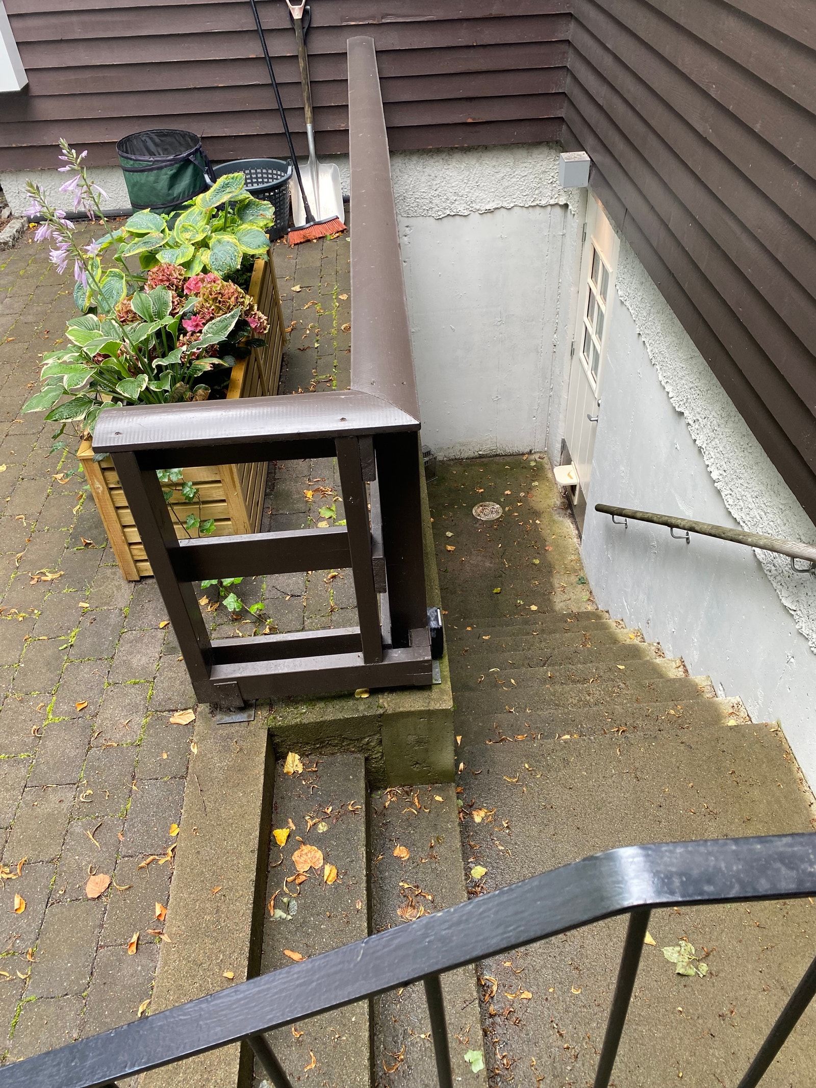 Egen inngang. Galleribilde