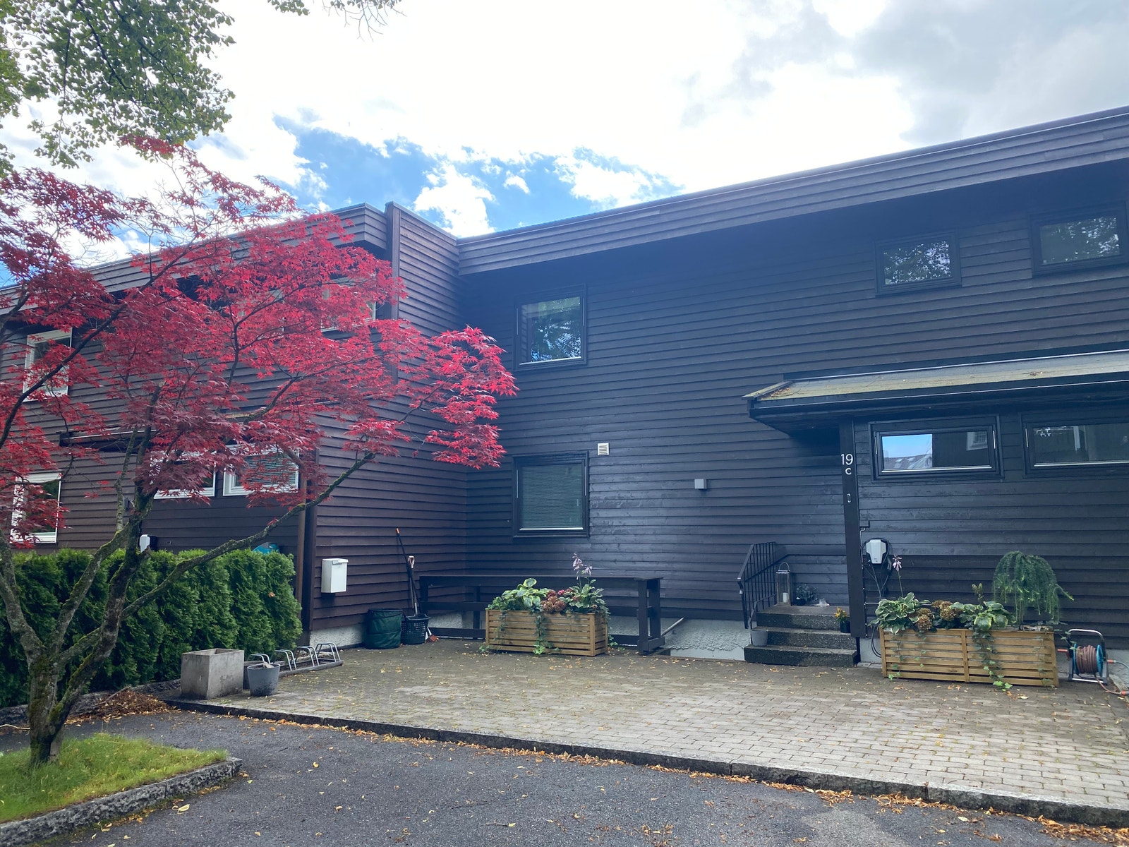 Rekkehus sett utenifra. Galleribilde