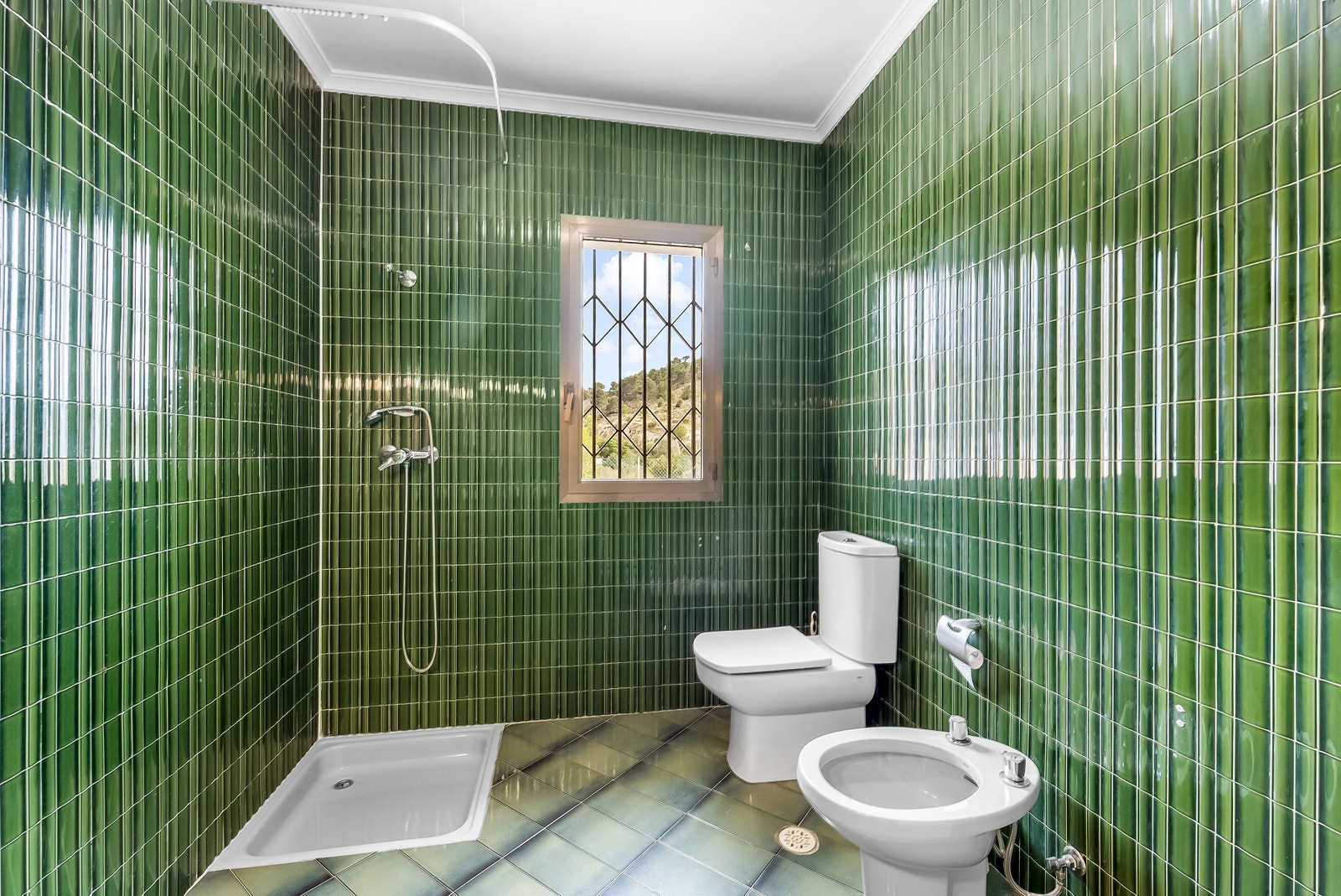 felles bad oppe Galleribilde