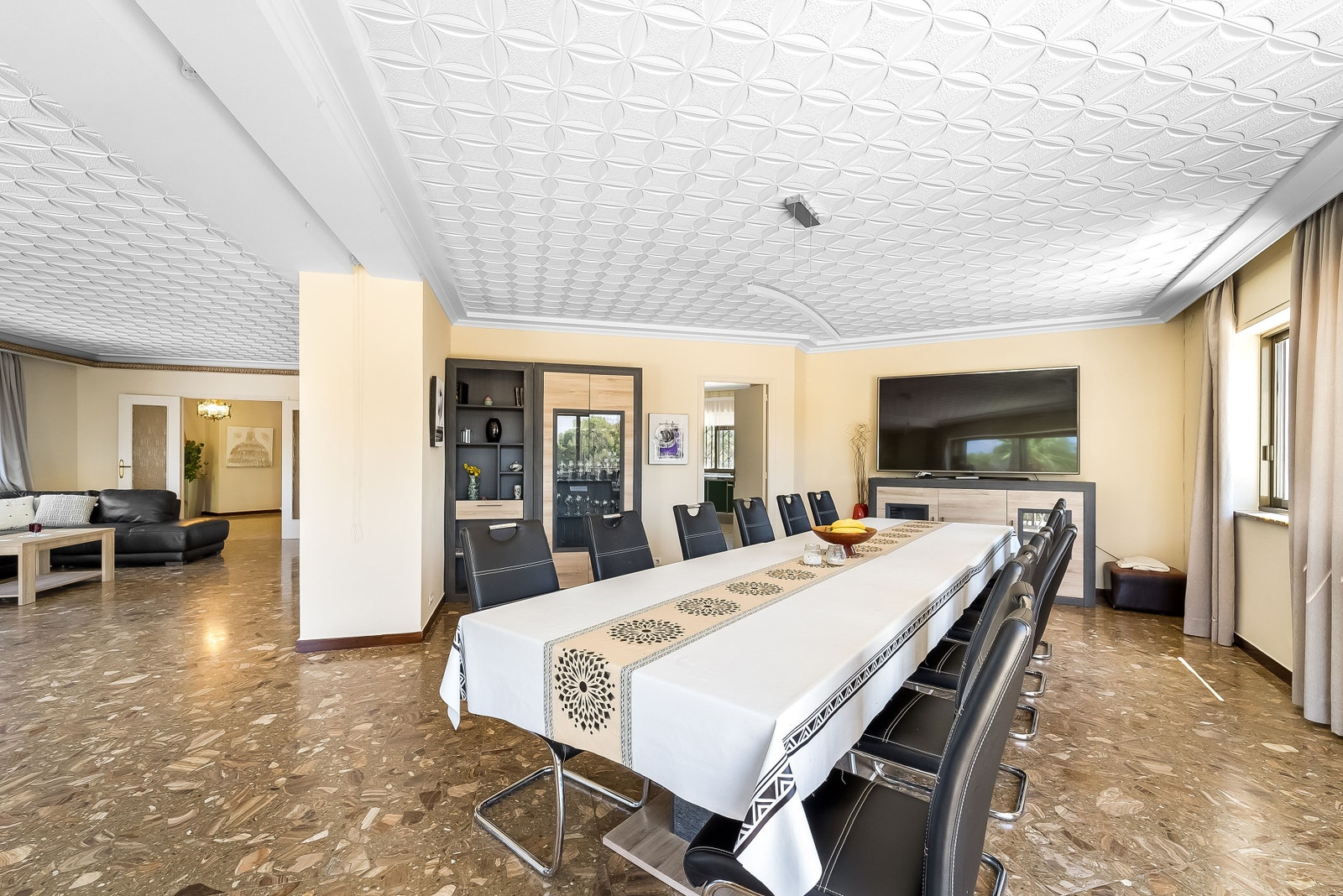 spisestue oppe Galleribilde