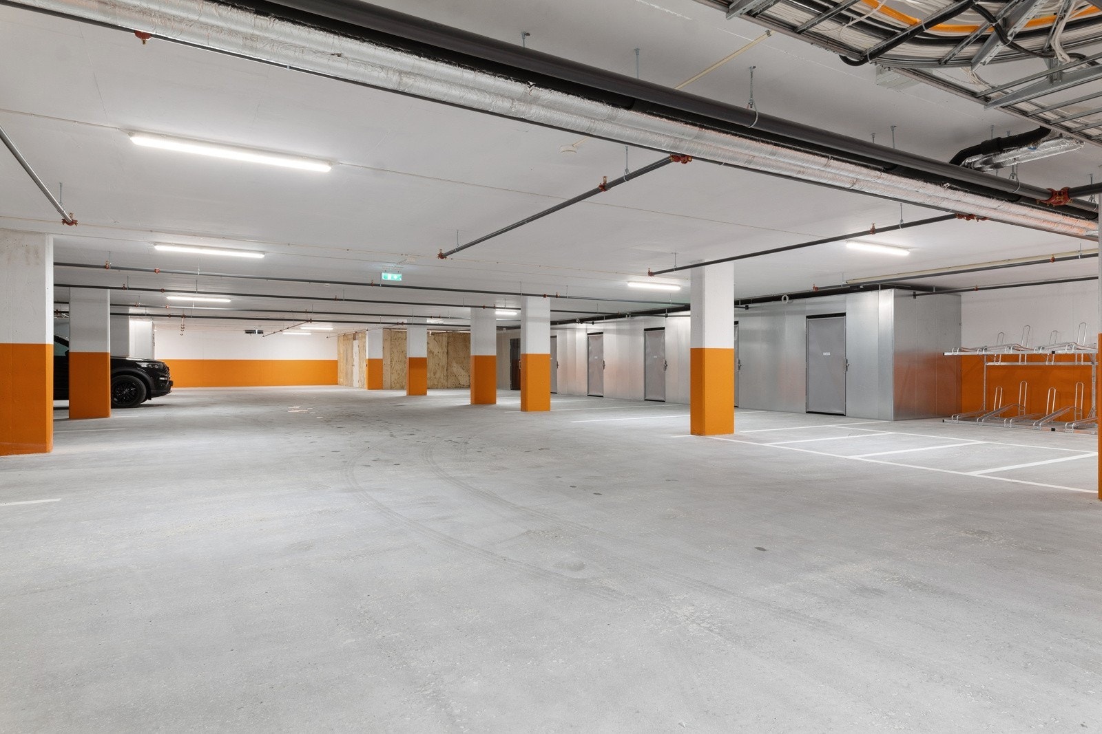 Sportsbod og parkeringsanlegg (ikke egen parkeringsplass) Galleribilde