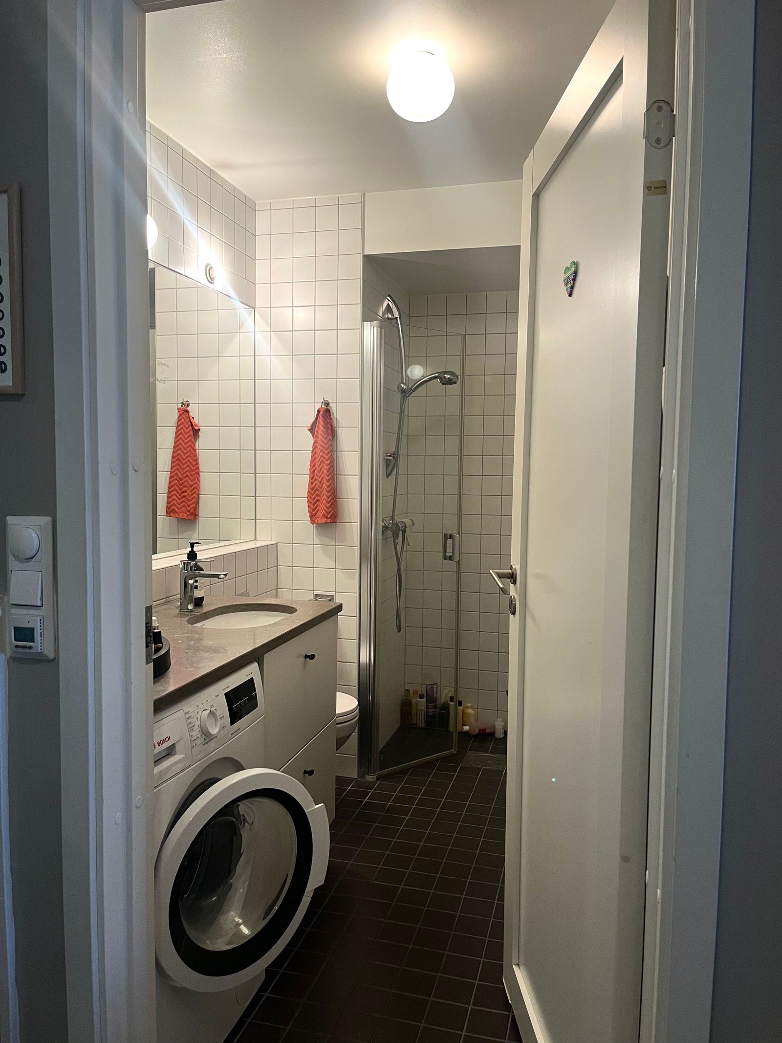Delikat flislagt bad Galleribilde