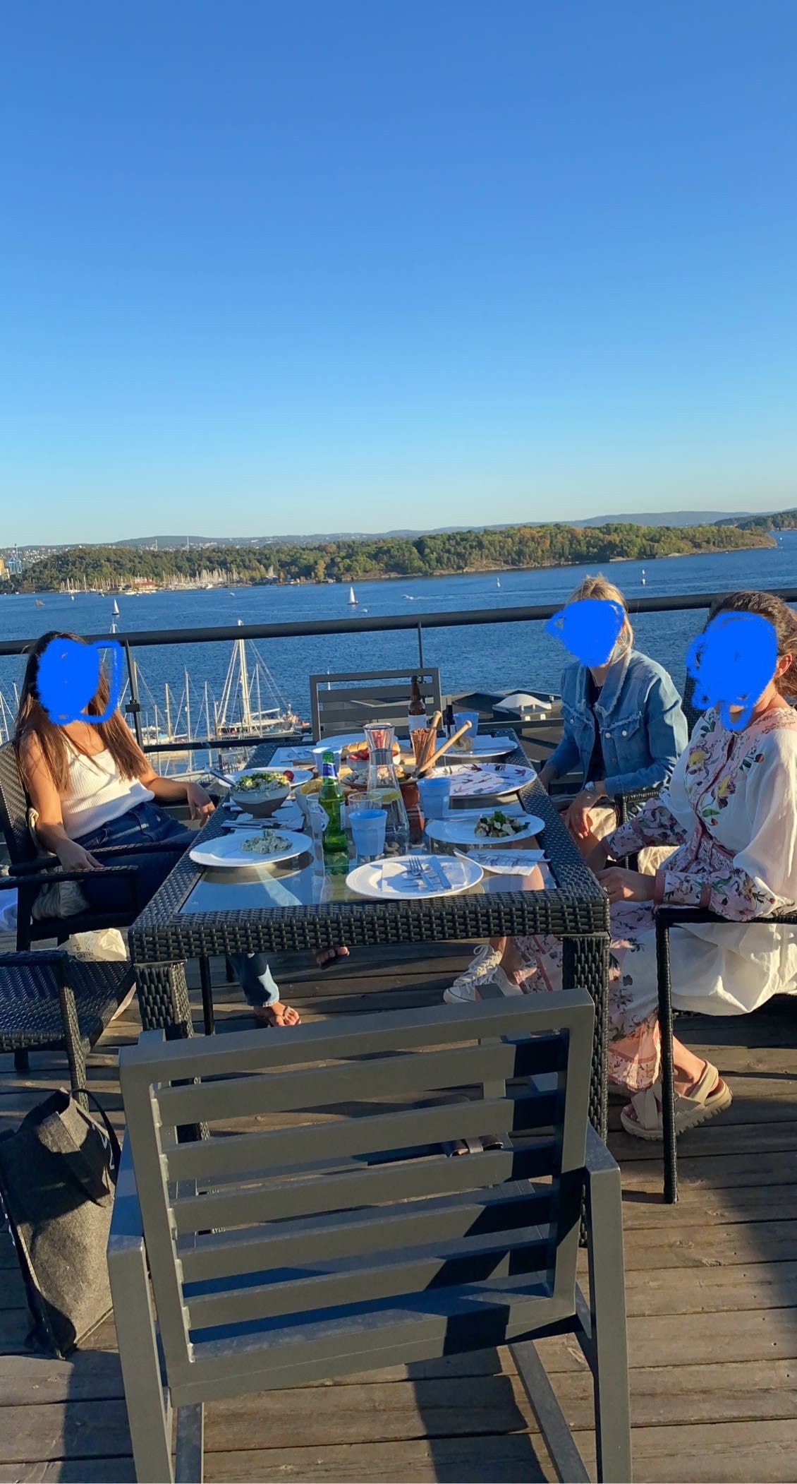 Her kan man ha mange hyggelige stunder med venner Galleribilde