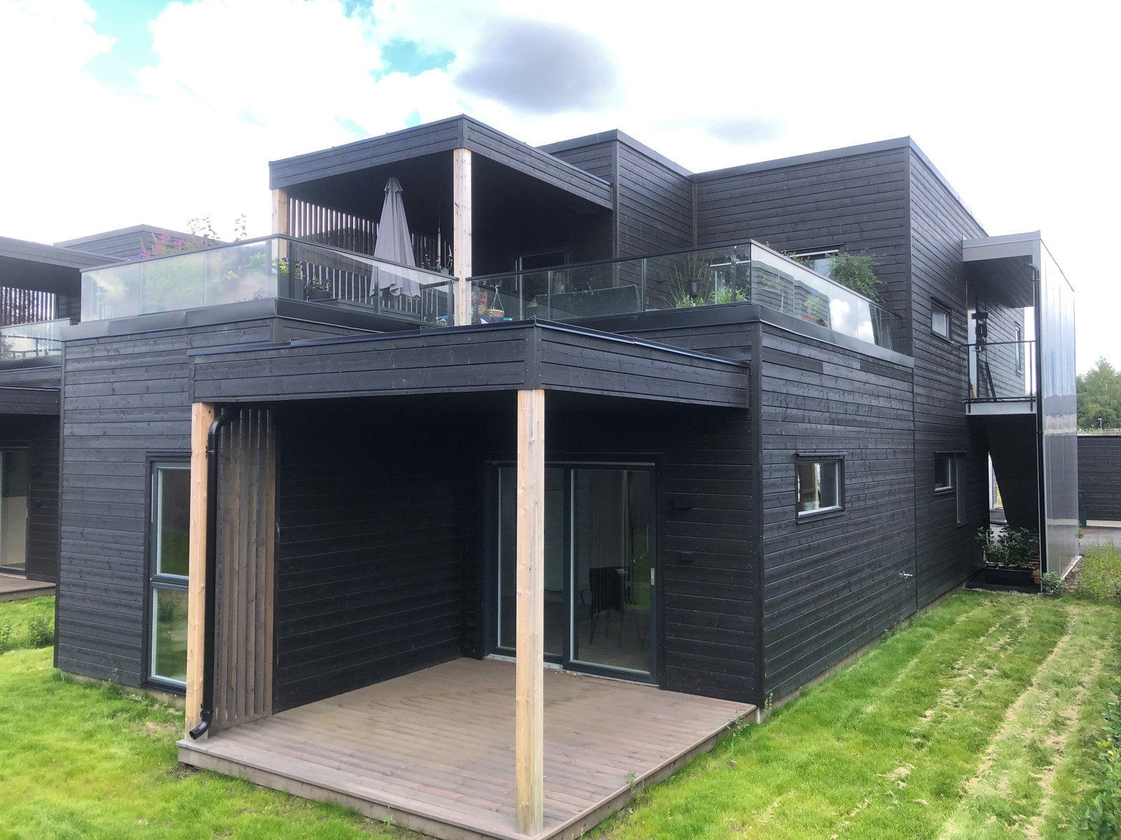 Overbygd uteplass 1. etg. Henrik Wergelands veg 61 Galleribilde