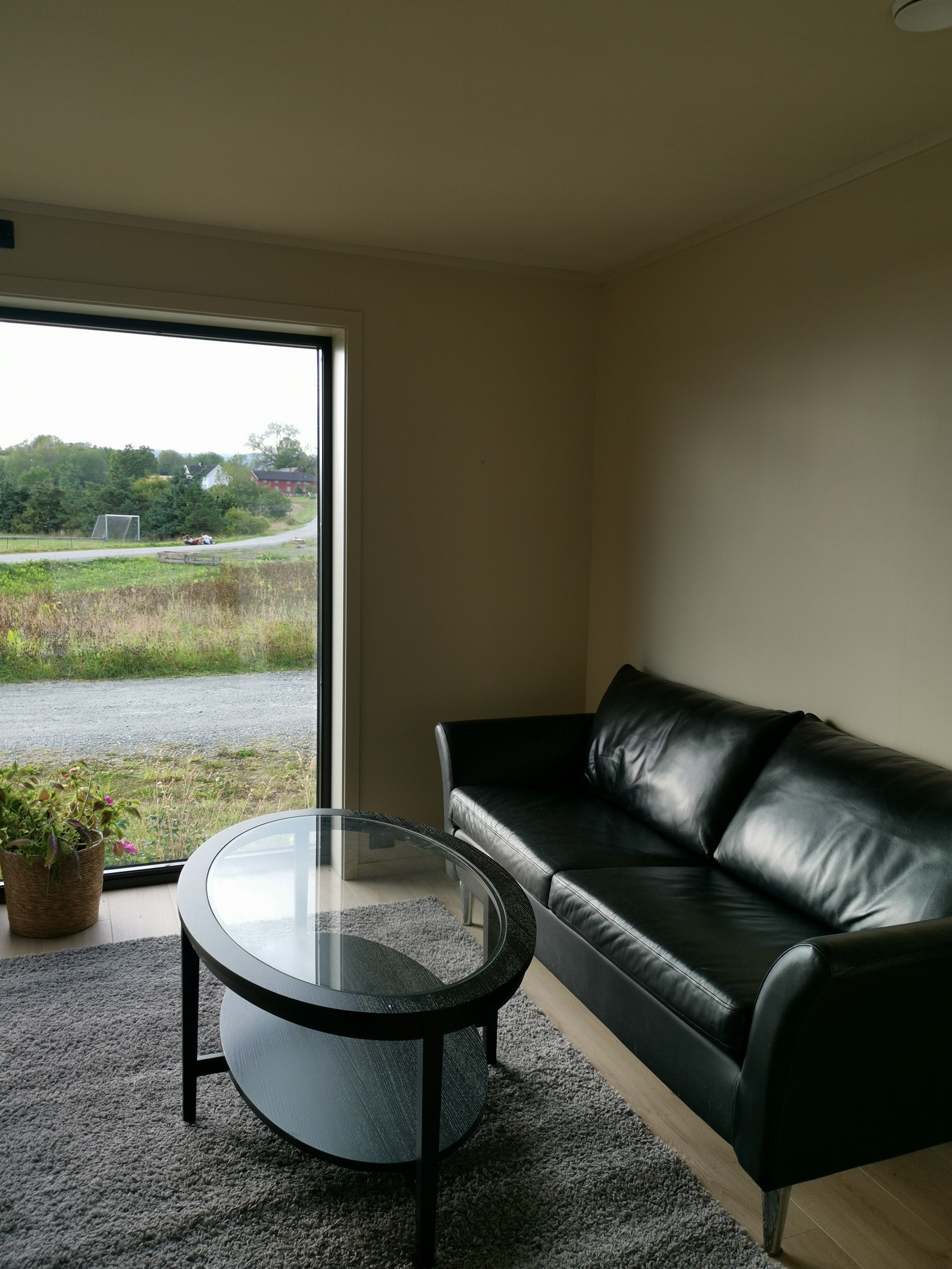 Sofa, salongbord og andre møbler er valgfritt Galleribilde