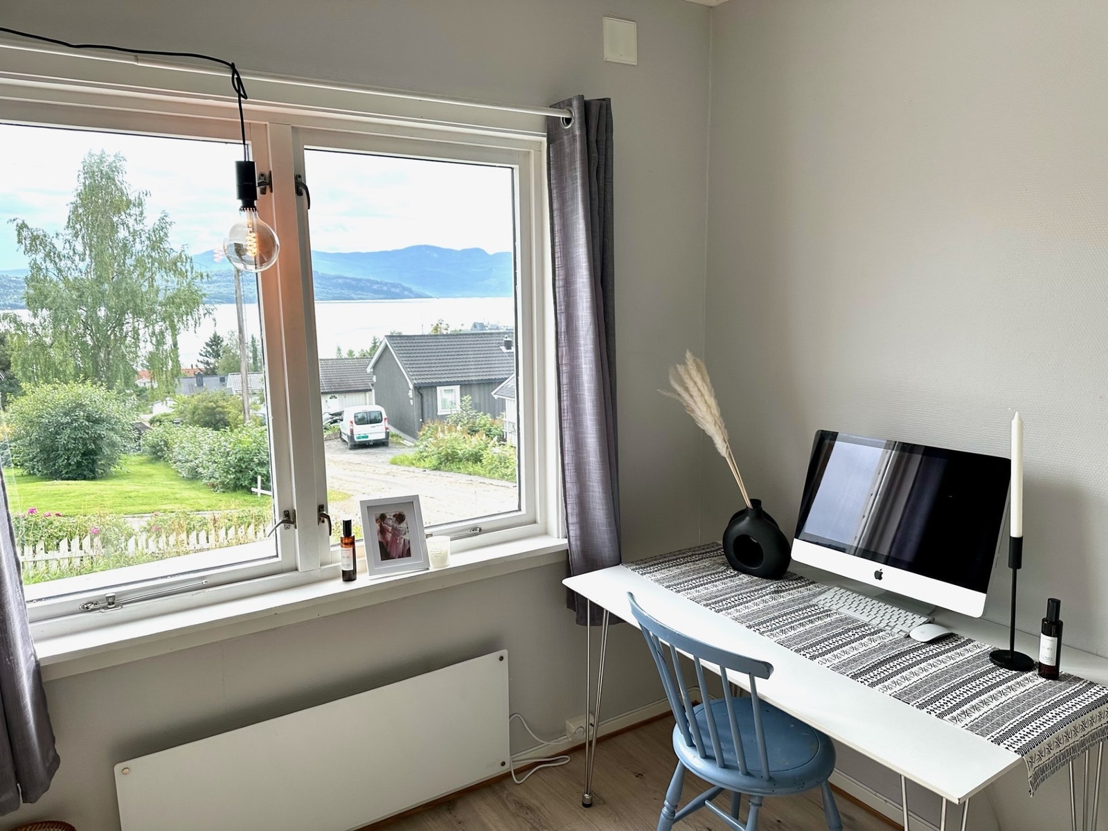 God utsikt mot Fauske og havet Galleribilde