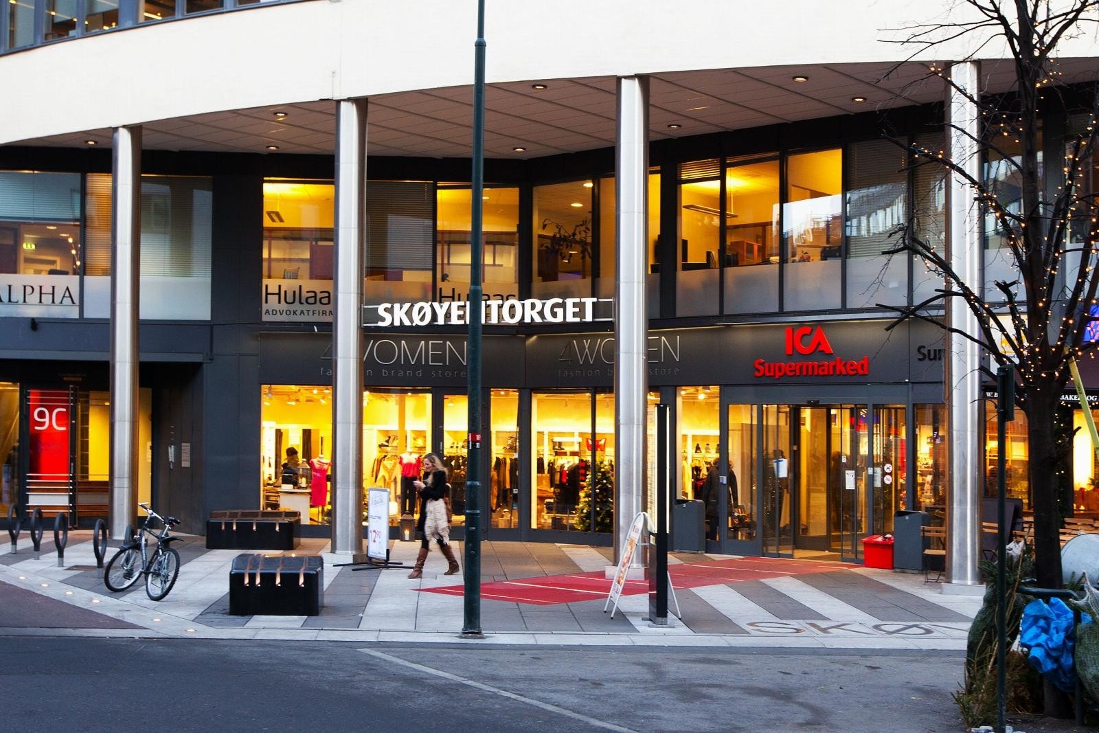 Kort vei til Skøyentorget med flere ulike forretninger. Galleribilde