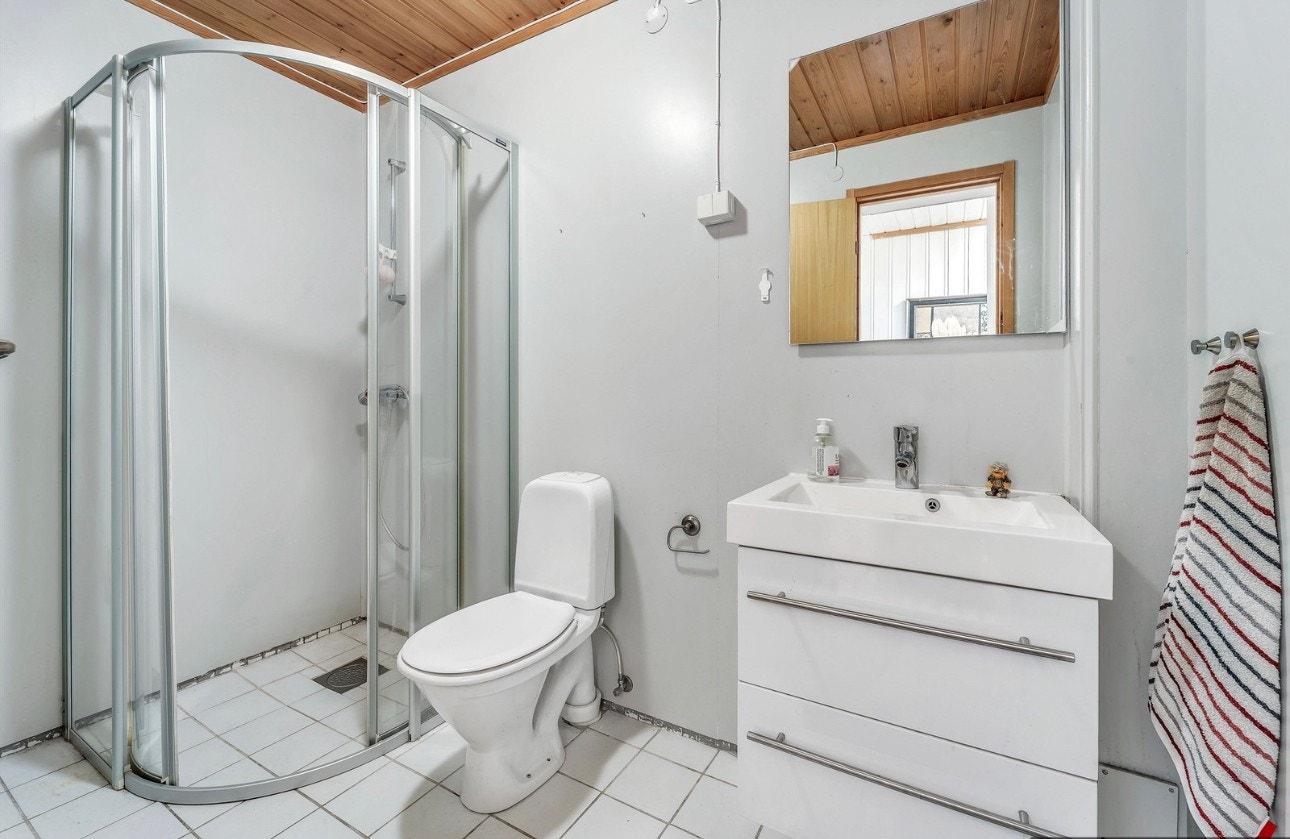 Det vil bli satt inn nytt dusjkabinett Galleribilde