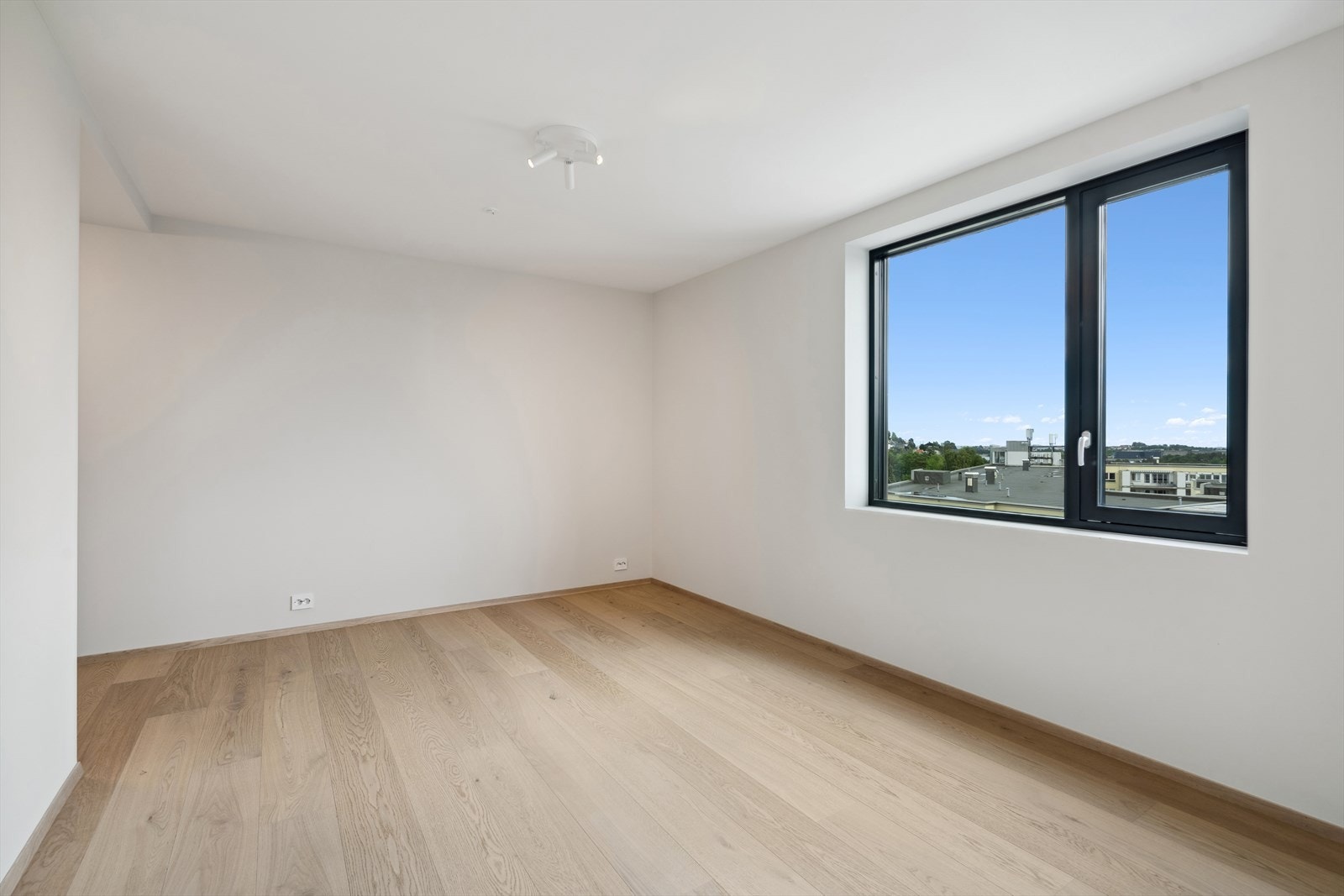 Hovedsoverom av god størrelse, med eget bad/wc Galleribilde
